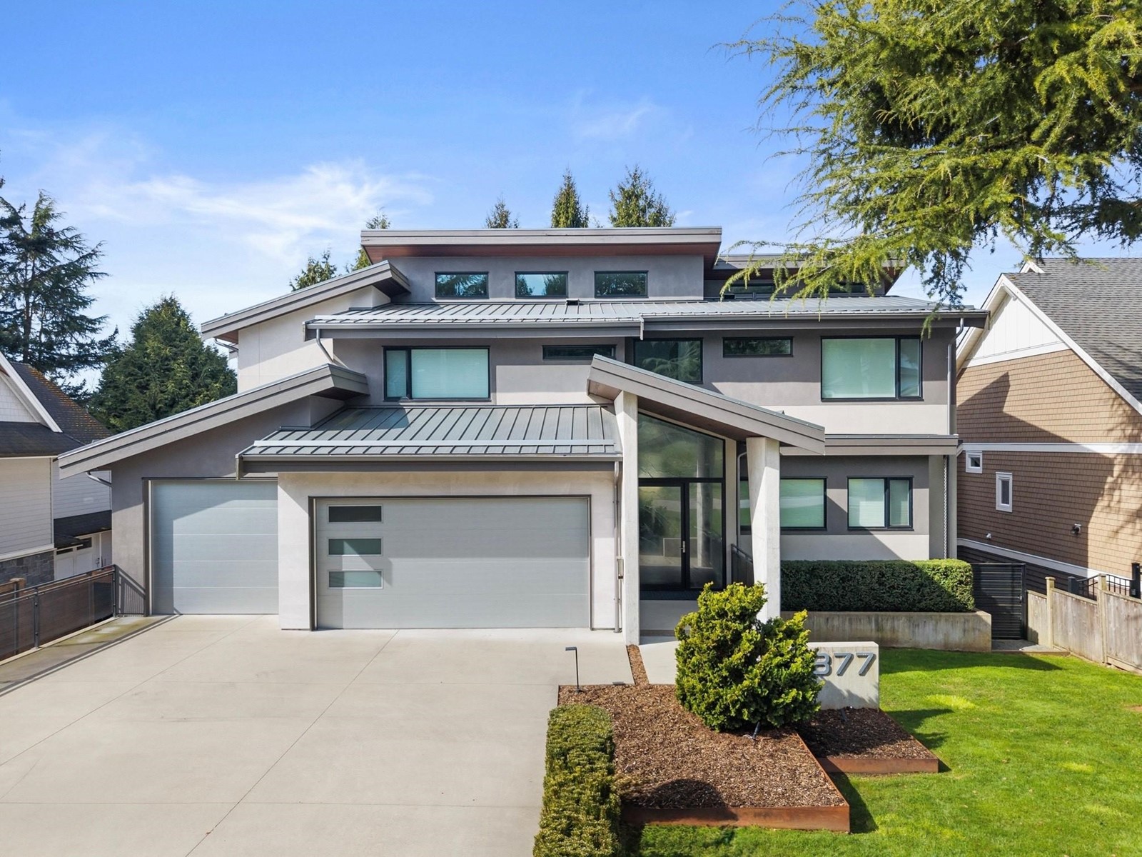 Property at 1877 126 STREET image 1