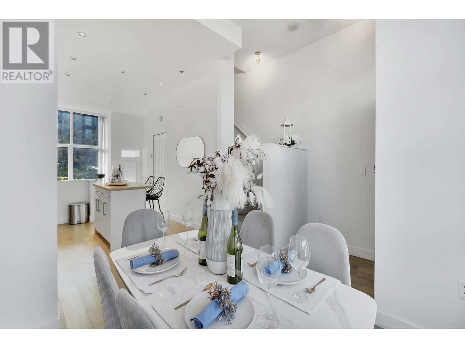 Listing Picture 5 of 33 : 332 W 1ST AVENUE, Vancouver / 溫哥華 - 魯藝地產 Yvonne Lu Group - MLS Medallion Club Member