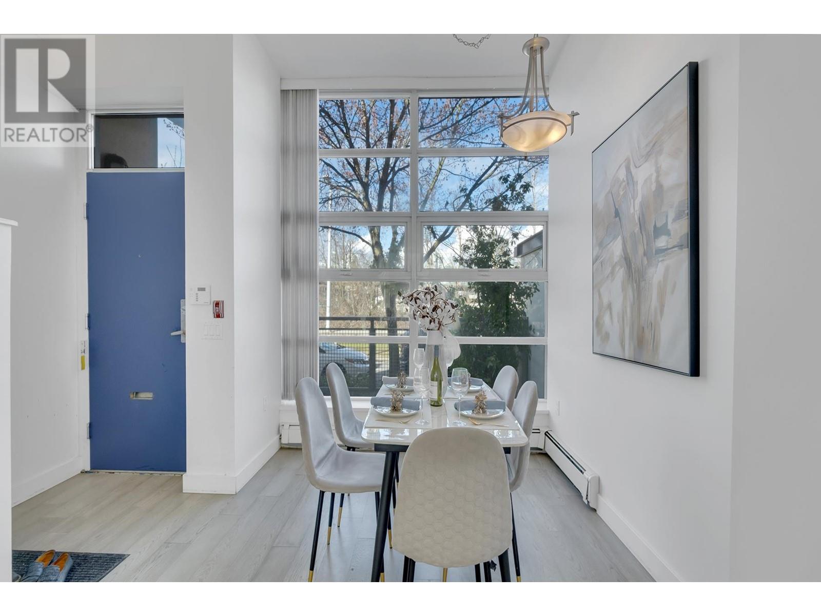 Listing Picture 6 of 33 : 332 W 1ST AVENUE, Vancouver / 溫哥華 - 魯藝地產 Yvonne Lu Group - MLS Medallion Club Member