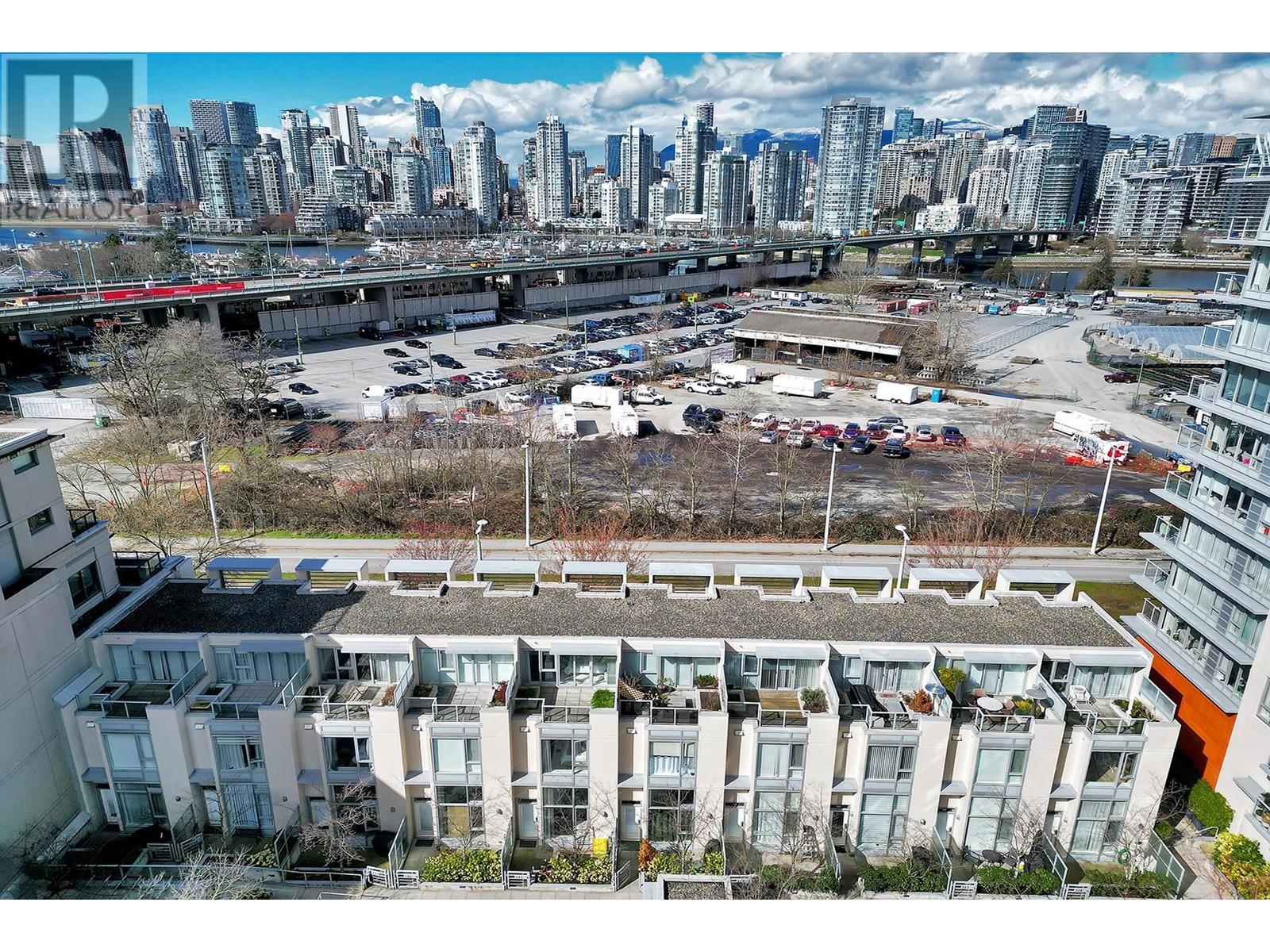 Listing Picture 32 of 33 : 332 W 1ST AVENUE, Vancouver / 溫哥華 - 魯藝地產 Yvonne Lu Group - MLS Medallion Club Member