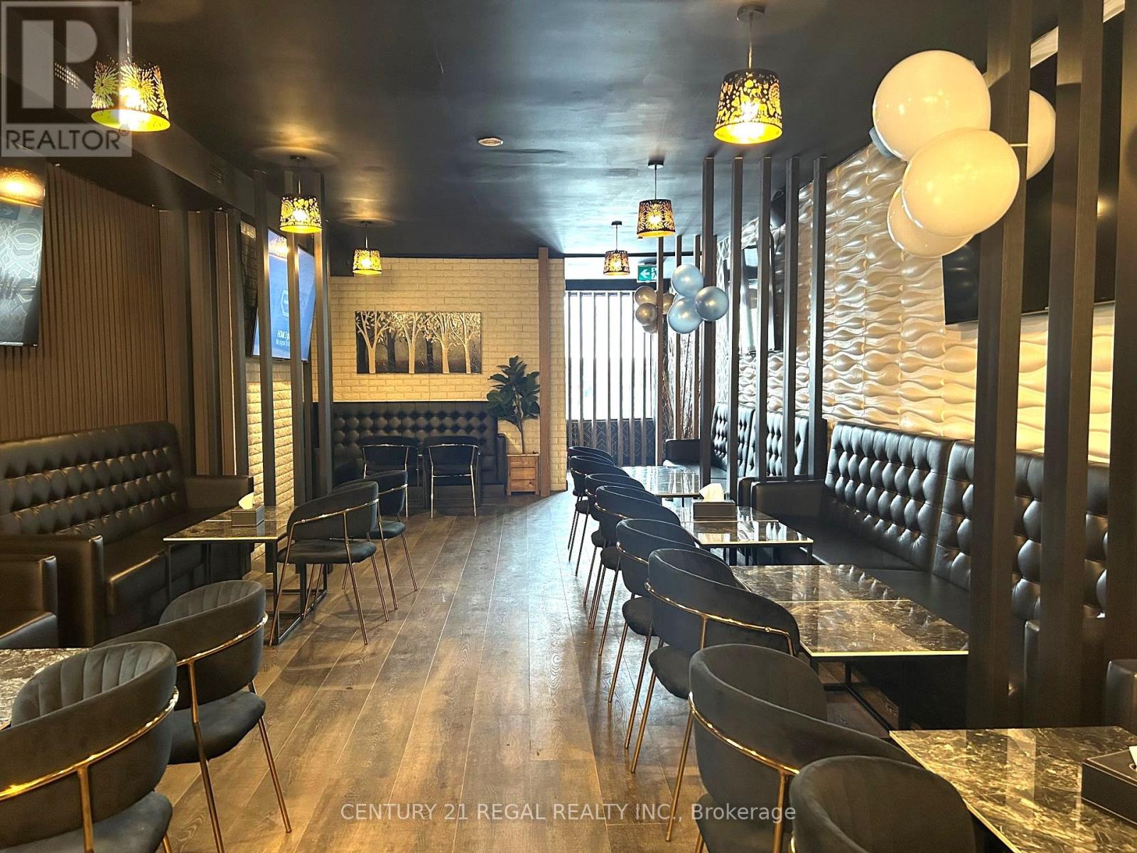 3409 Lake Shore Boulevard W, Toronto (Long Branch), Ontario  M8W 1N2 - Photo 3 - W12030110