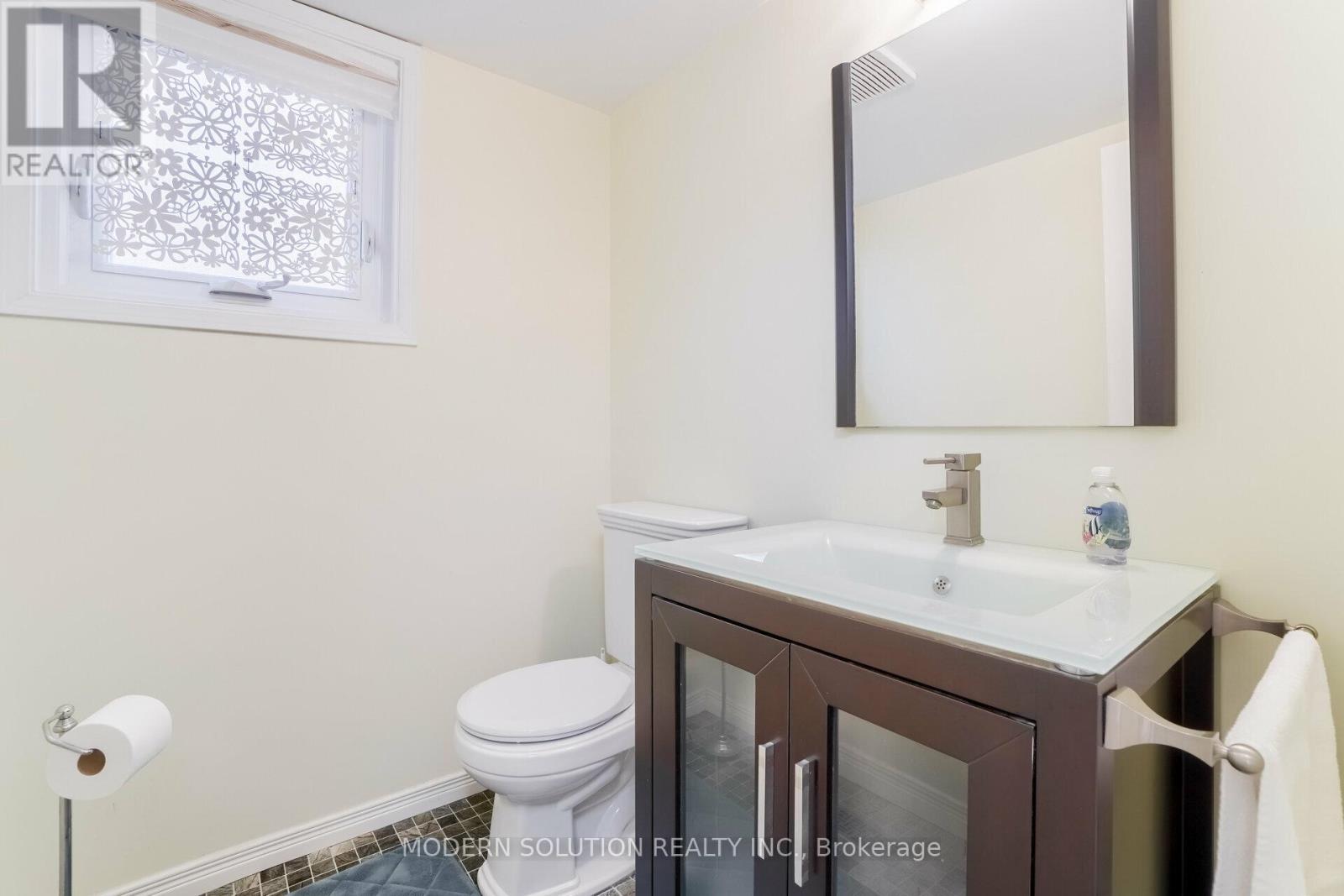 617 Curzon Avenue, Mississauga, Ontario  L5G 1P8 - Photo 20 - W12015706