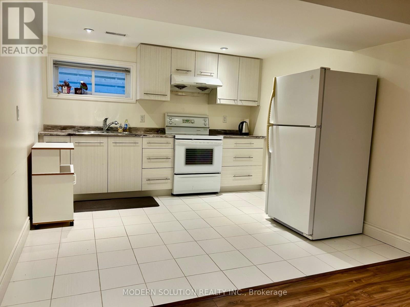 617 Curzon Avenue, Mississauga, Ontario  L5G 1P8 - Photo 43 - W12015706