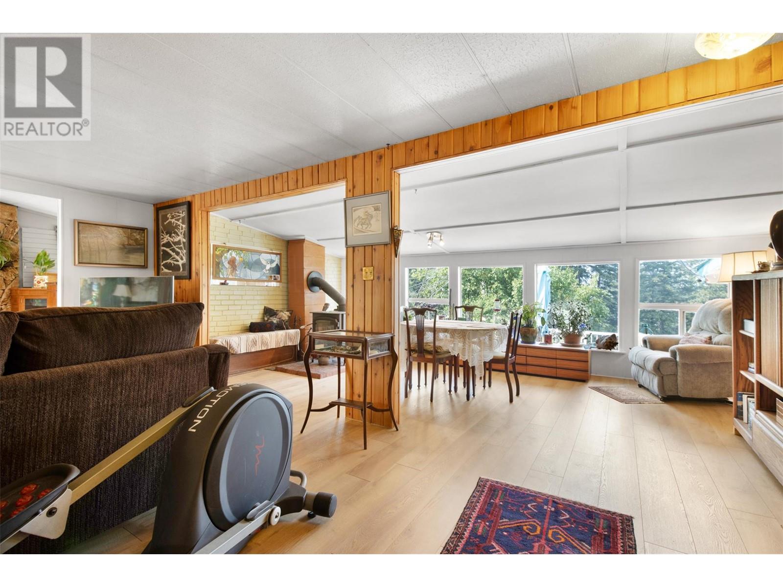 3096 Lindberg Road, Sorrento, British Columbia  V0E 2W1 - Photo 34 - 10339445