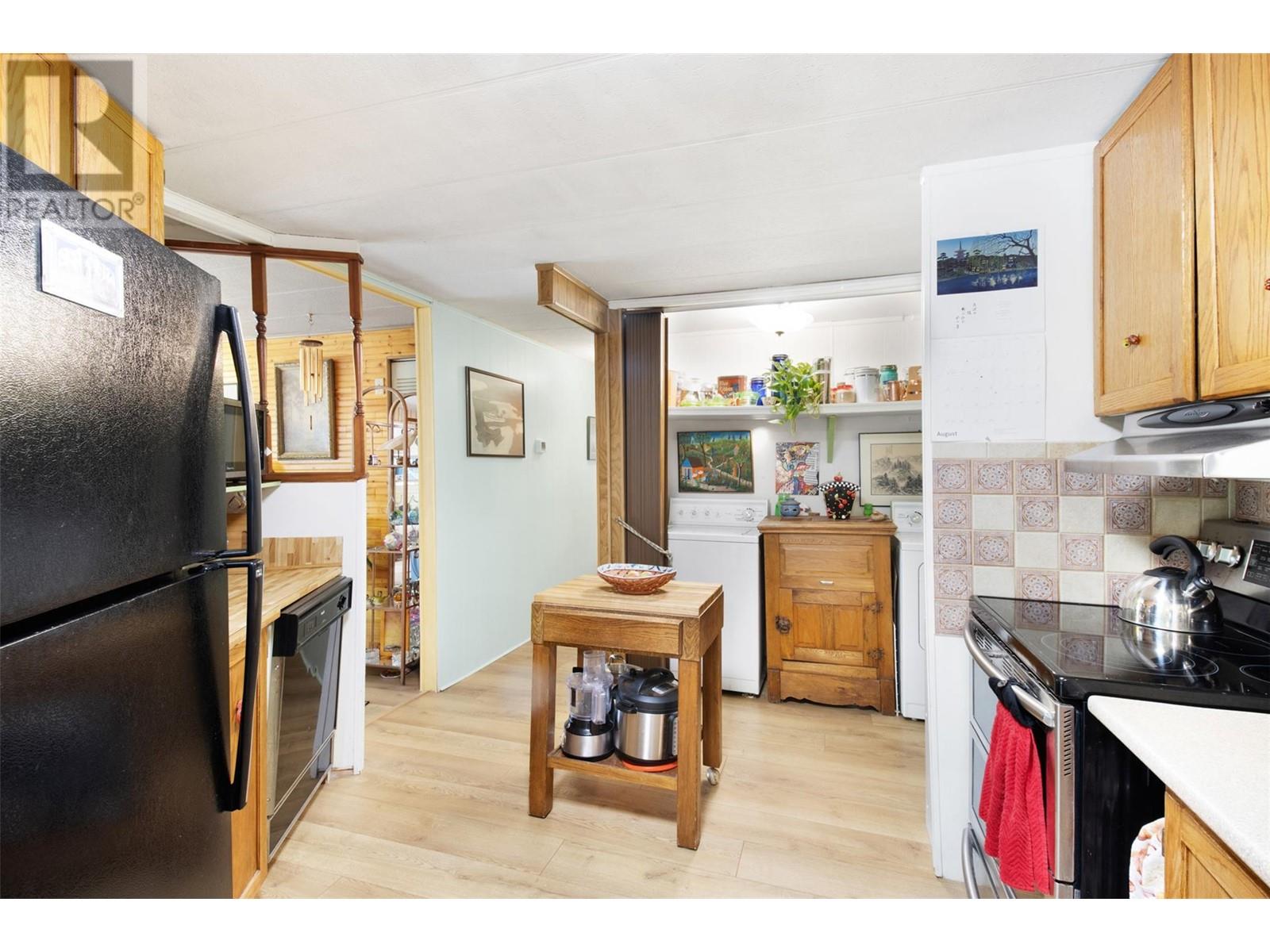 3096 Lindberg Road, Sorrento, British Columbia  V0E 2W1 - Photo 13 - 10339445