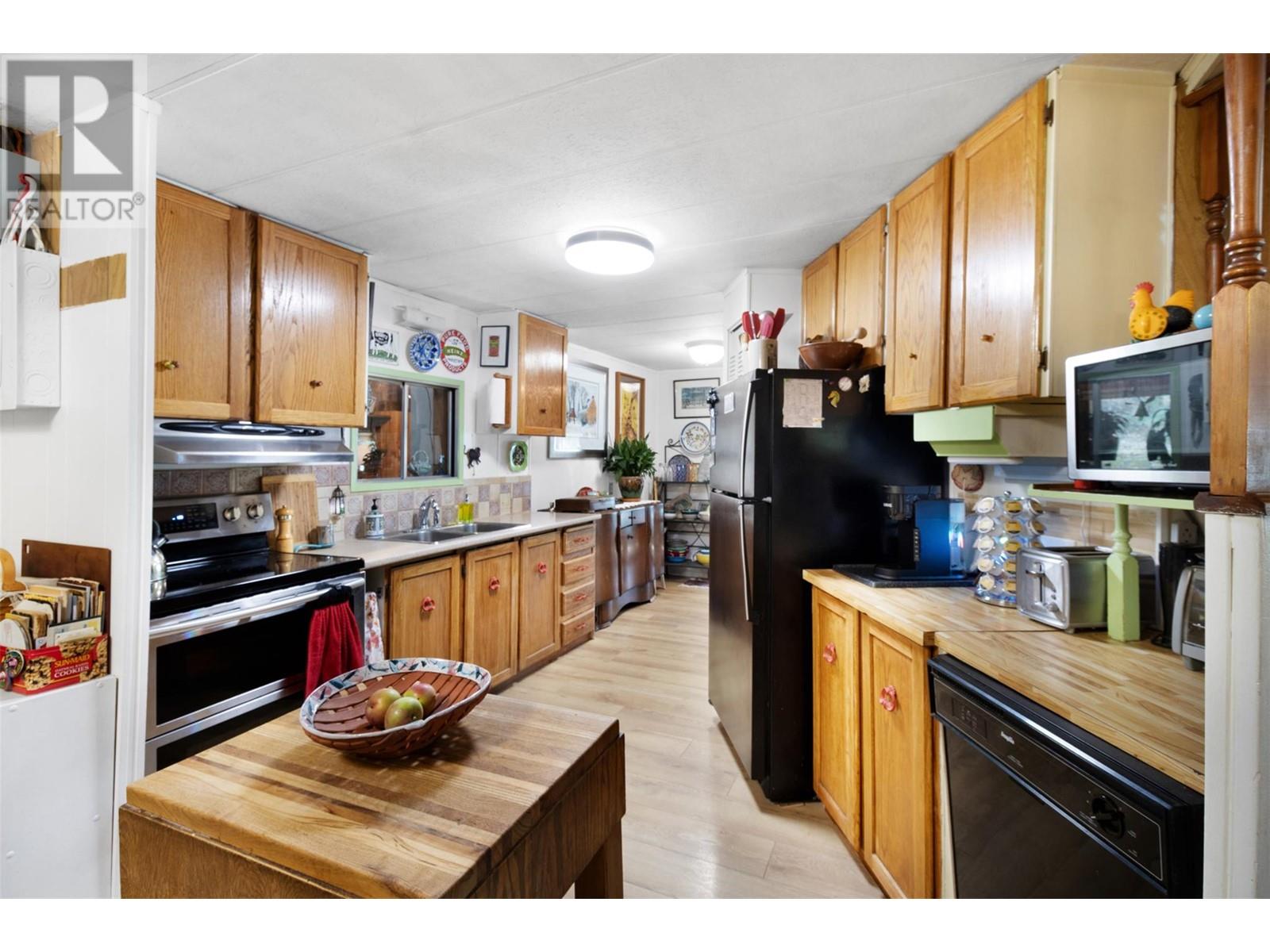 3096 Lindberg Road, Sorrento, British Columbia  V0E 2W1 - Photo 11 - 10339445