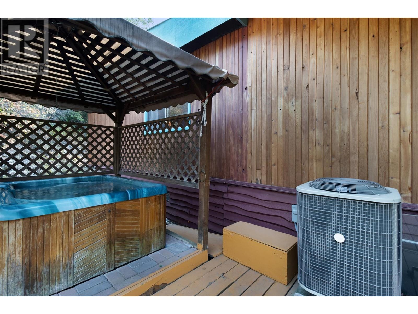 3096 Lindberg Road, Sorrento, British Columbia  V0E 2W1 - Photo 46 - 10339445