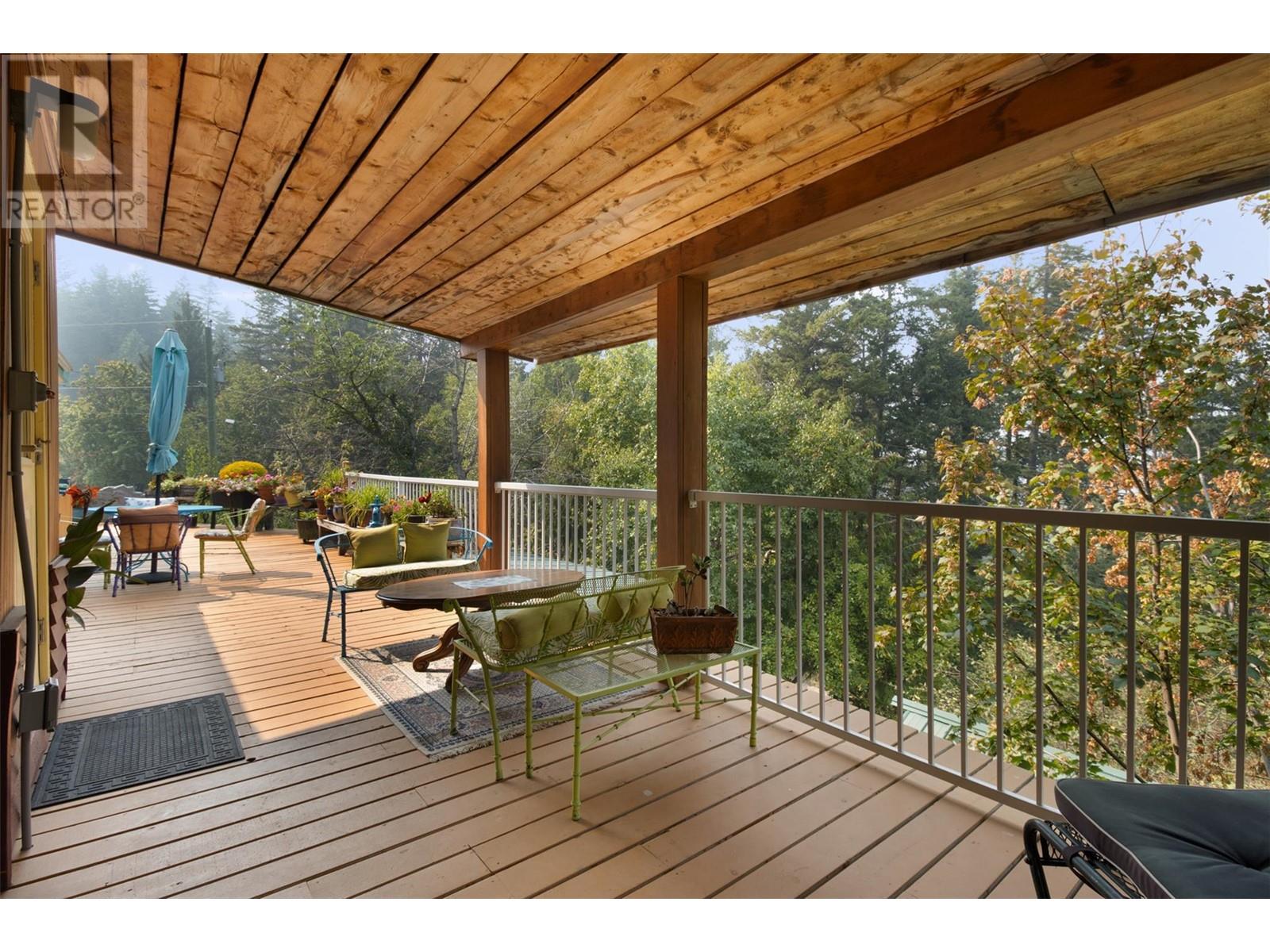 3096 Lindberg Road, Sorrento, British Columbia  V0E 2W1 - Photo 45 - 10339445