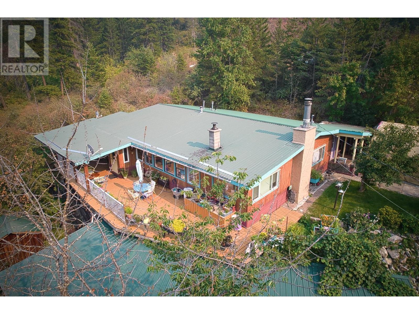 3096 Lindberg Road, Sorrento, British Columbia  V0E 2W1 - Photo 67 - 10339445