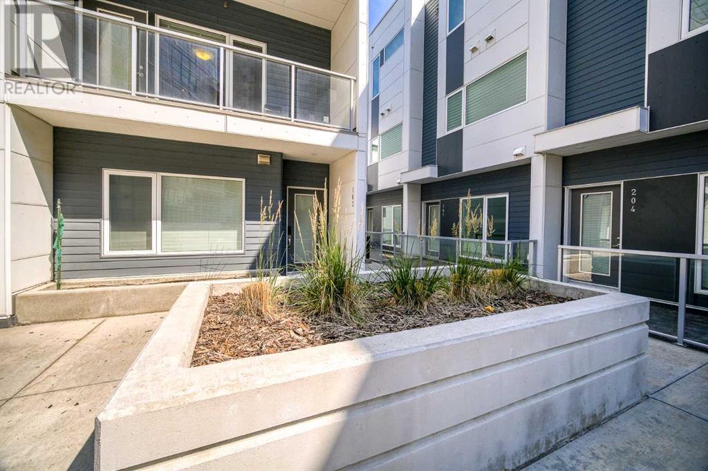 Property at 103, 20 Brentwood Common NW image 2