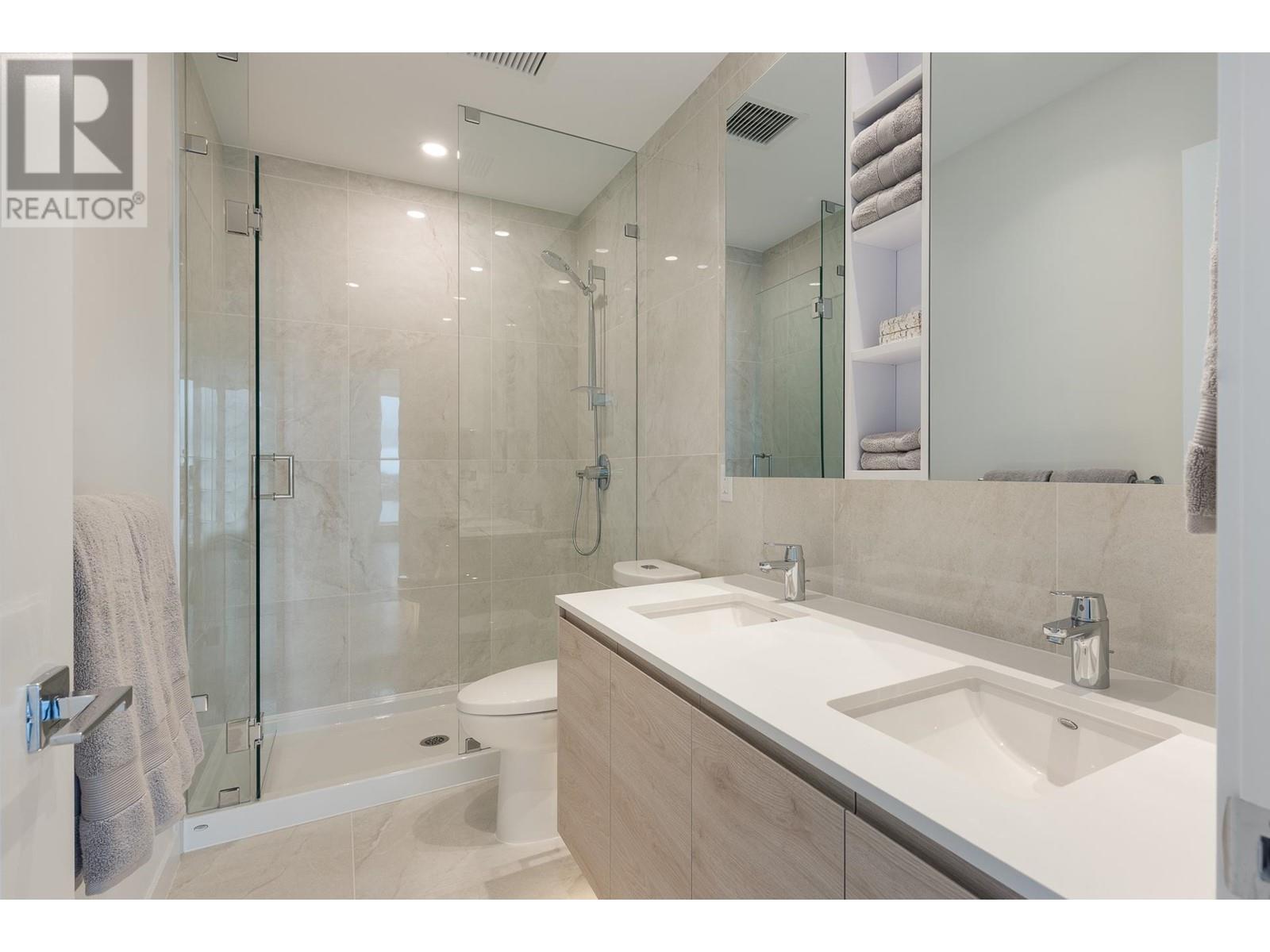 1701 680 Quayside Drive, New Westminster, British Columbia  V3M 0P2 - Photo 13 - R2980019