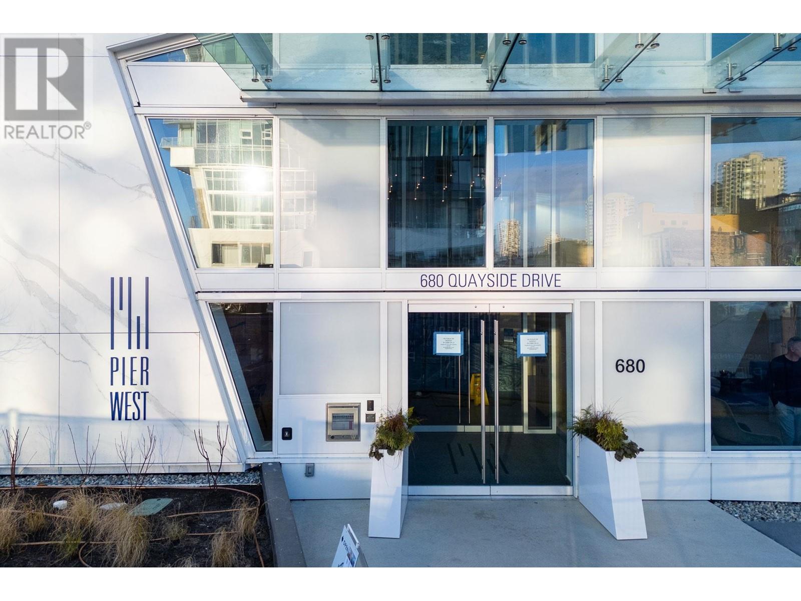 1701 680 Quayside Drive, New Westminster, British Columbia  V3M 0P2 - Photo 3 - R2980019