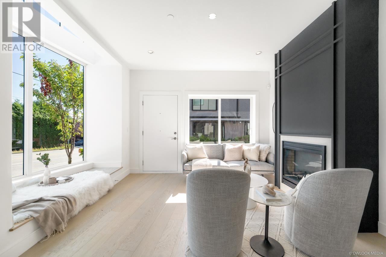 7351 Oak Street, Vancouver, British Columbia  V0V 0V0 - Photo 3 - R2980043
