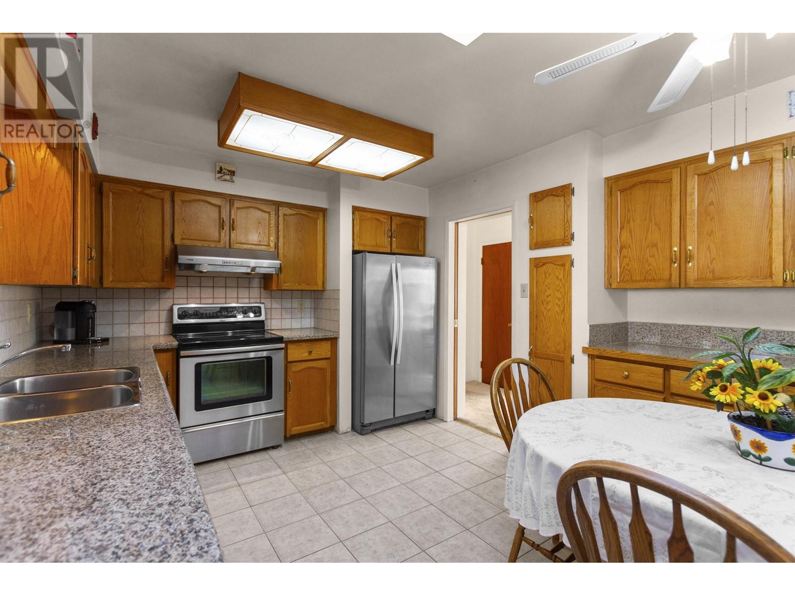 6771 Winch Street, Burnaby, British Columbia  V5B 2L7 - Photo 12 - R2980026