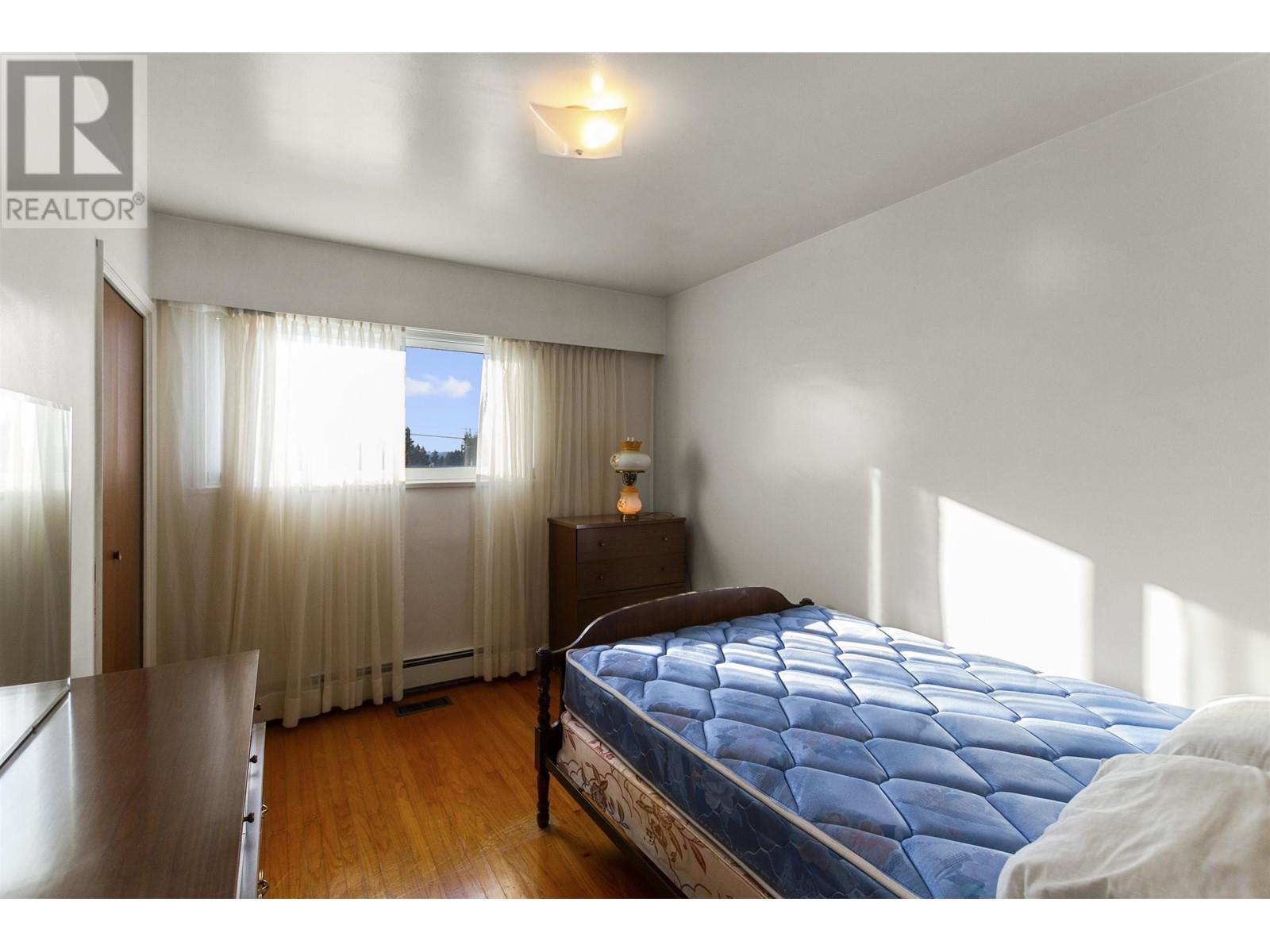 6771 Winch Street, Burnaby, British Columbia  V5B 2L7 - Photo 14 - R2980026