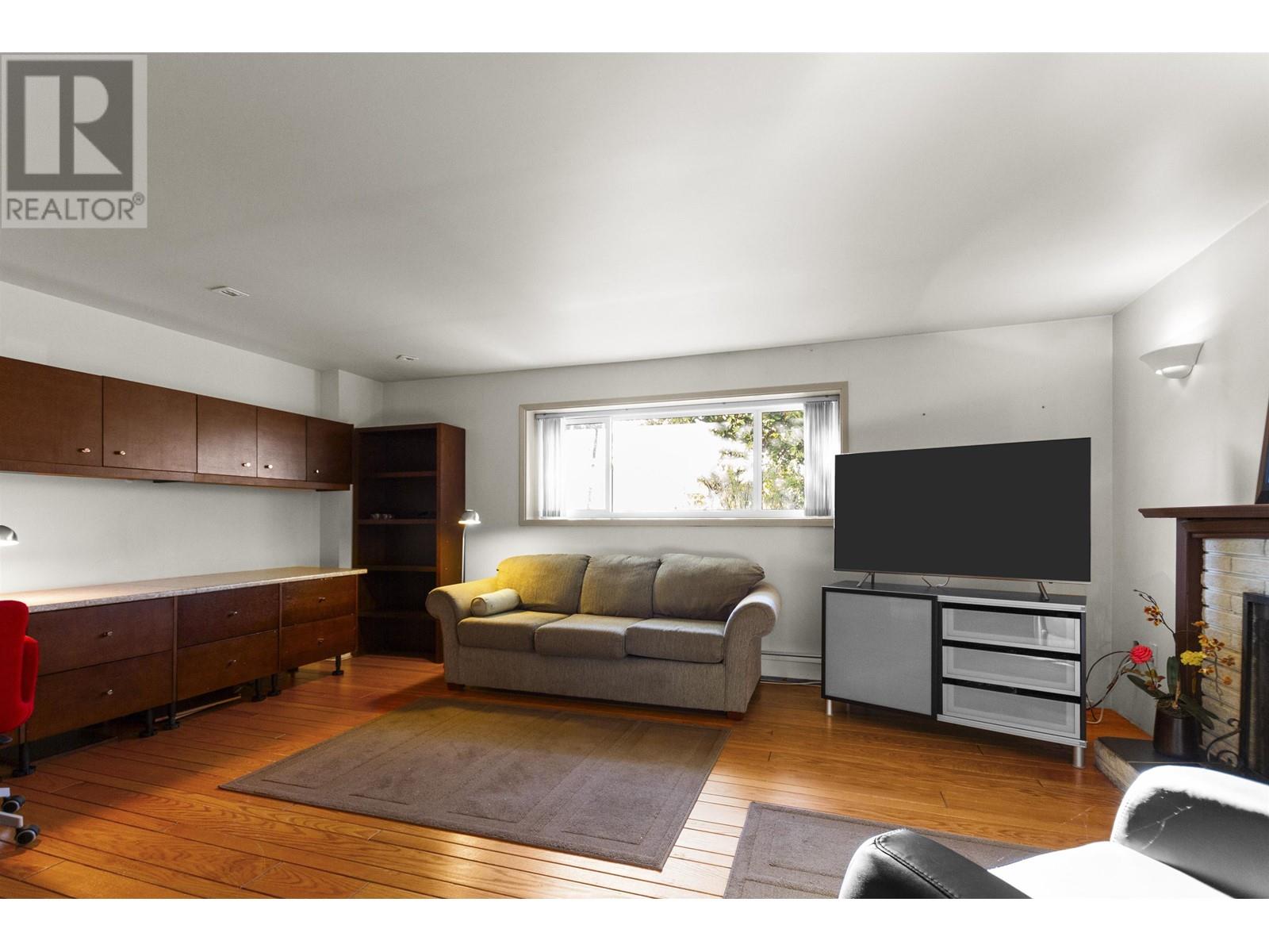 6771 Winch Street, Burnaby, British Columbia  V5B 2L7 - Photo 19 - R2980026
