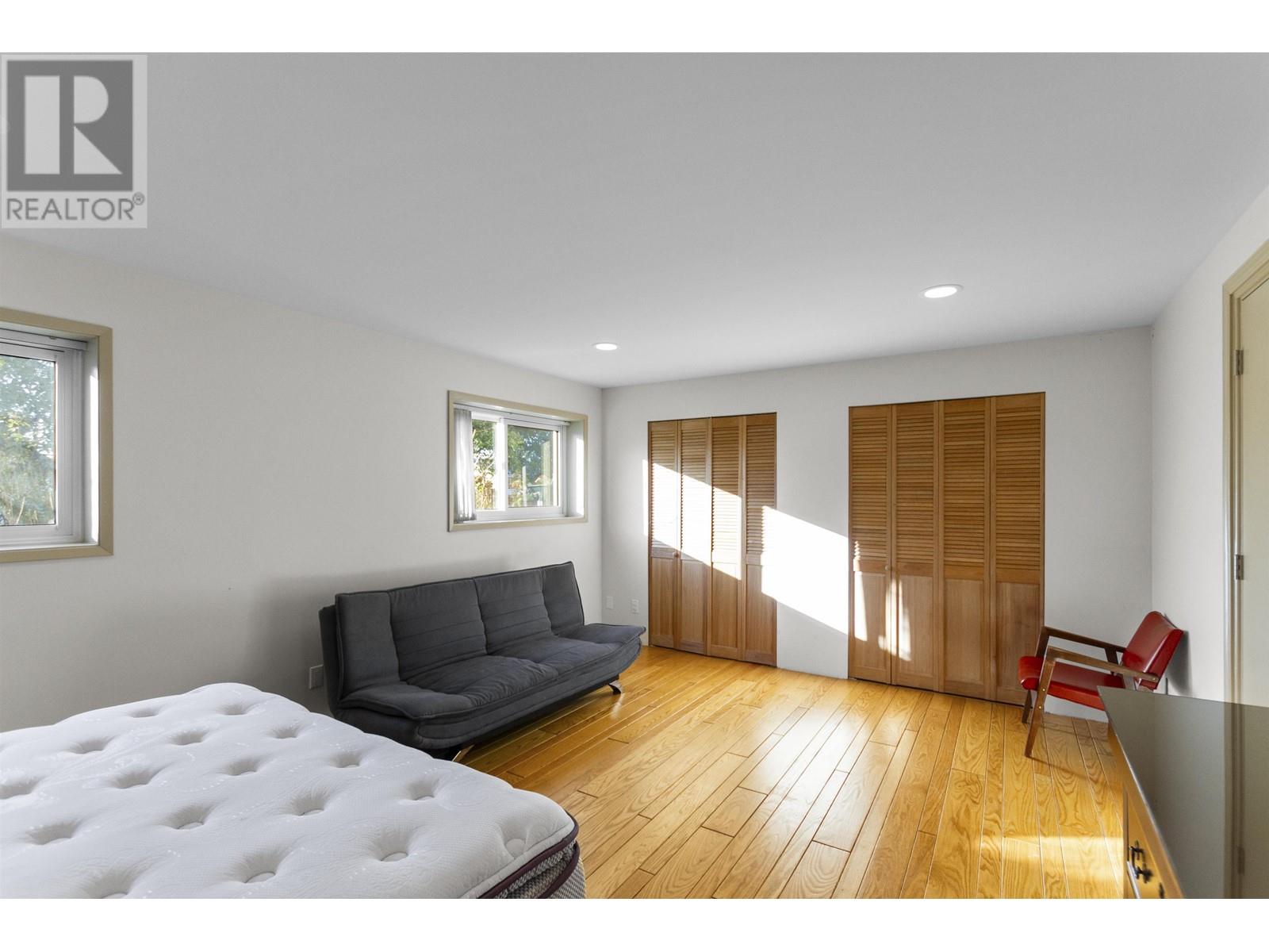 6771 Winch Street, Burnaby, British Columbia  V5B 2L7 - Photo 22 - R2980026
