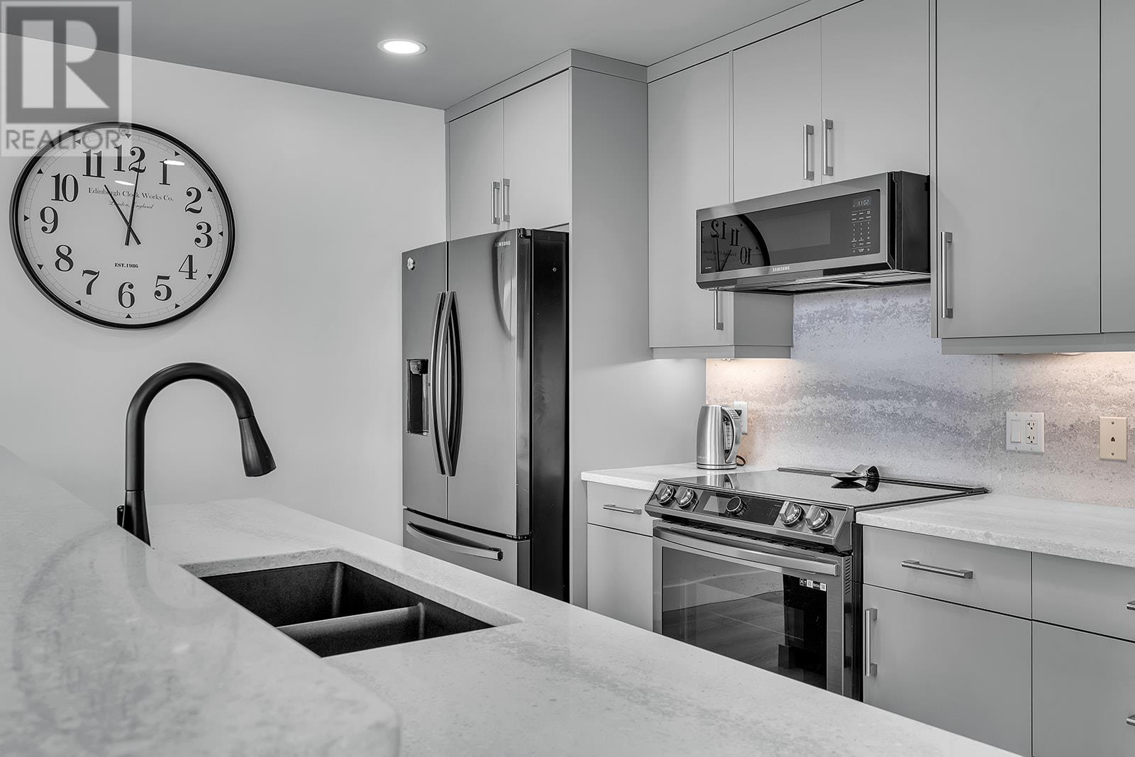 Property at 2040 Springfield Road Unit# 1006 image 5