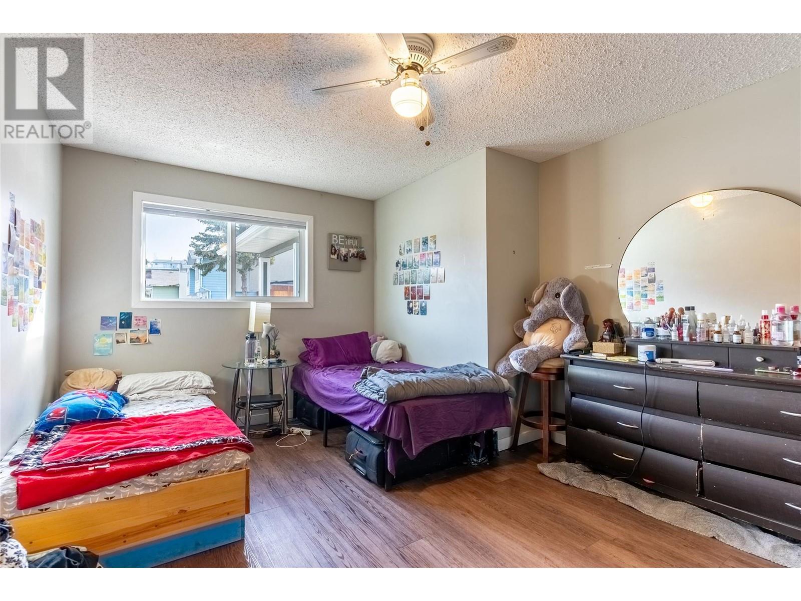 Property at 204 MONASHEE Place image 5