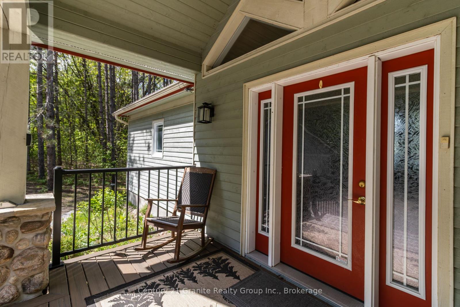 1047 Bonis Lane, Minden Hills, Ontario  K0M 2K0 - Photo 4 - X12028032