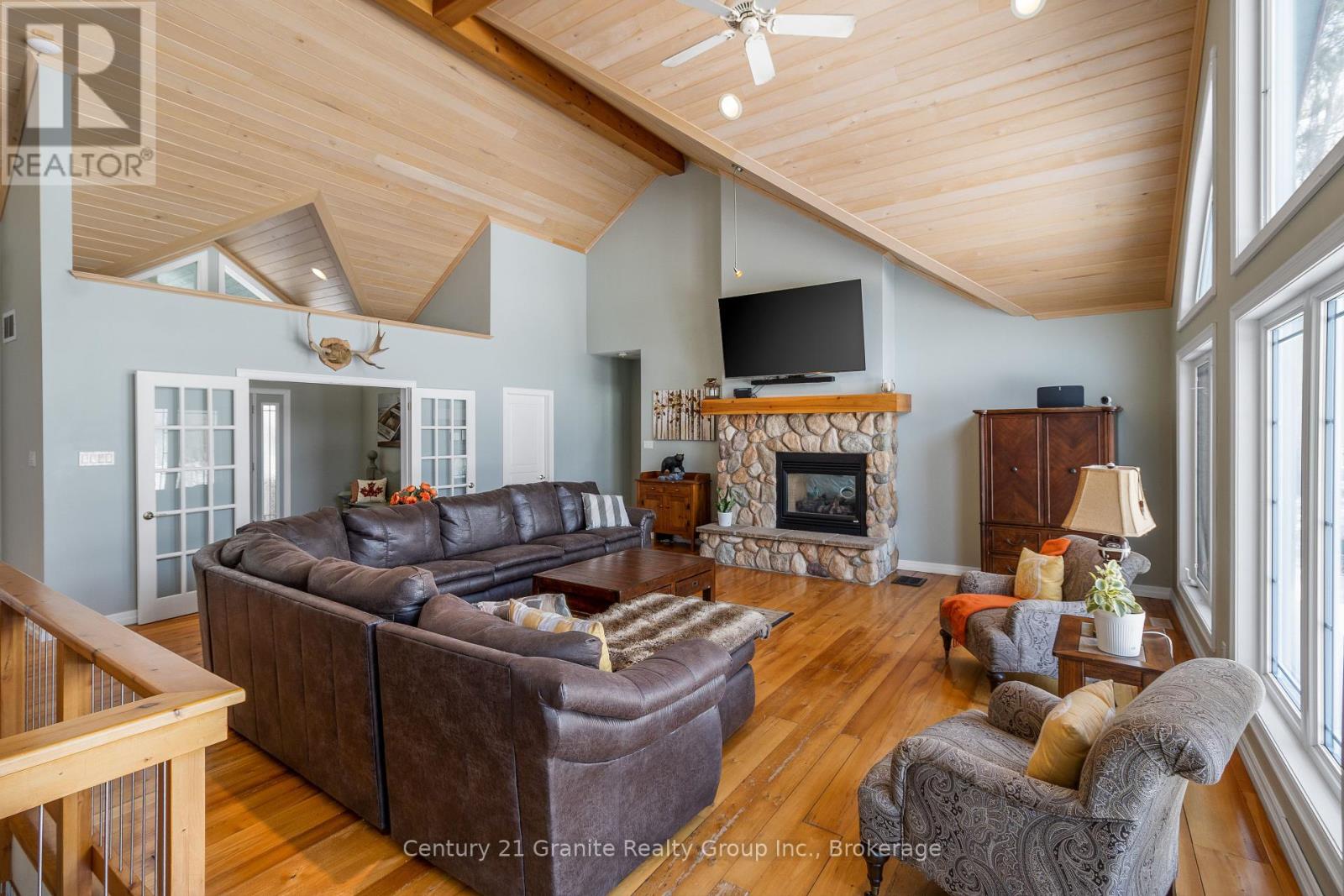 1047 Bonis Lane, Minden Hills, Ontario  K0M 2K0 - Photo 7 - X12028032