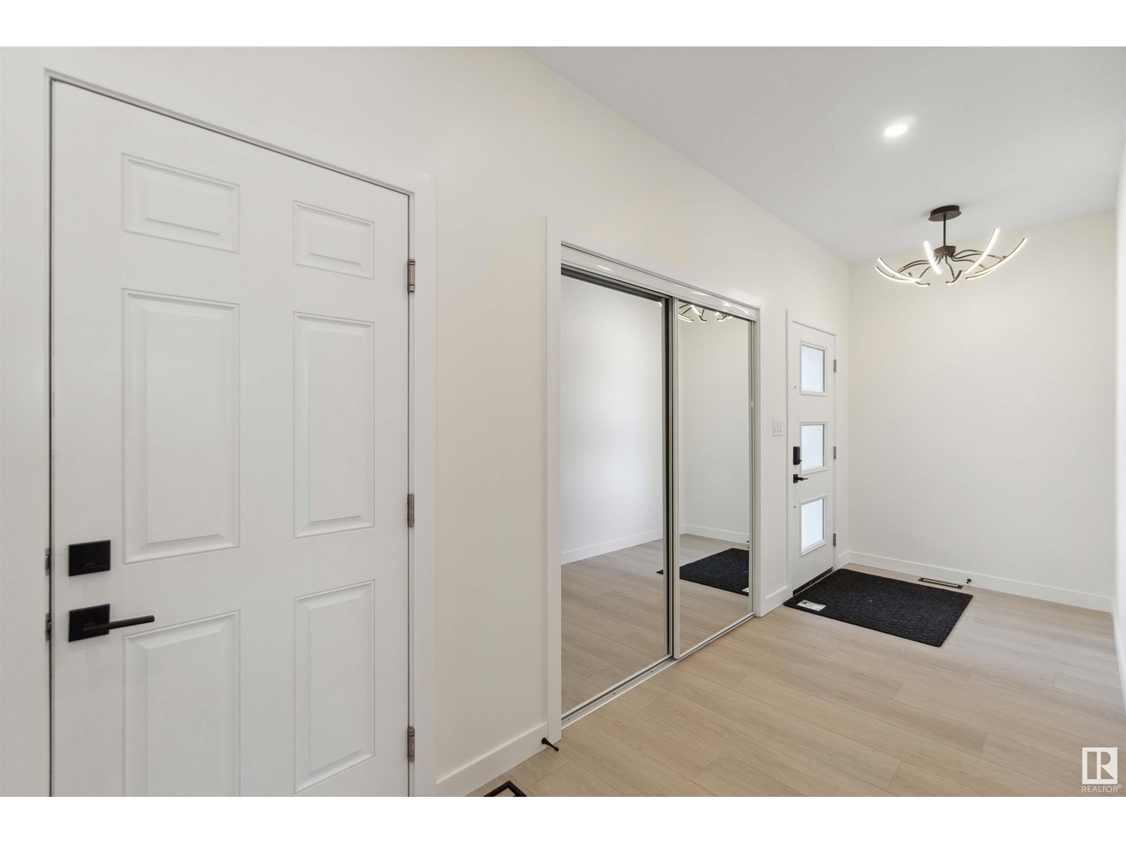 Property at 15 BRUNSWYCK CR image 4