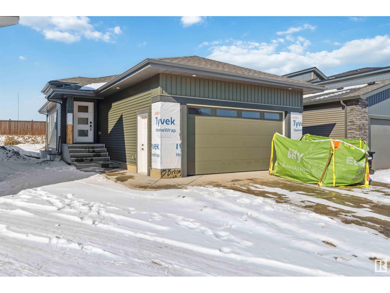 Property at 15 BRUNSWYCK CR image 2