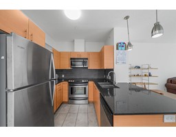 1404 13399 104 AVENUE, Surrey, British Columbia