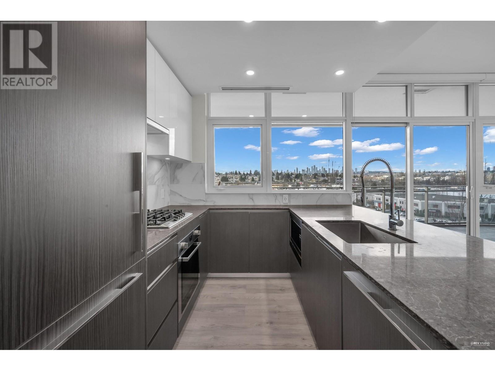 607 5333 Goring Street, Burnaby, British Columbia  V5B 3A2 - Photo 3 - R2979790