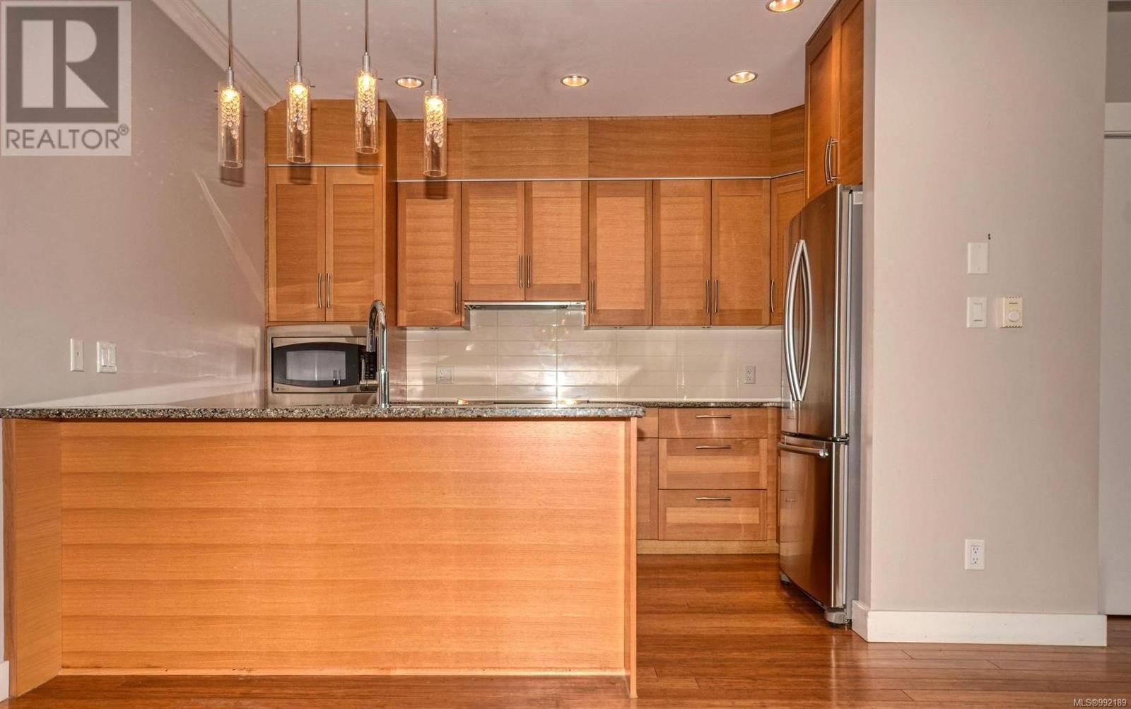 102 9820 Seaport Pl, Sidney, British Columbia  V8L 4X3 - Photo 12 - 992189