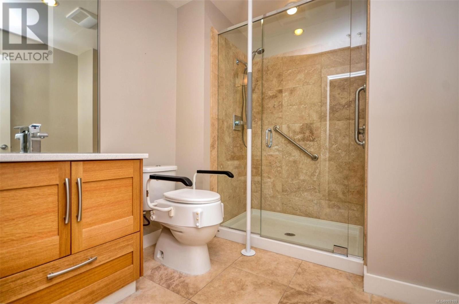 102 9820 Seaport Pl, Sidney, British Columbia  V8L 4X3 - Photo 16 - 992189