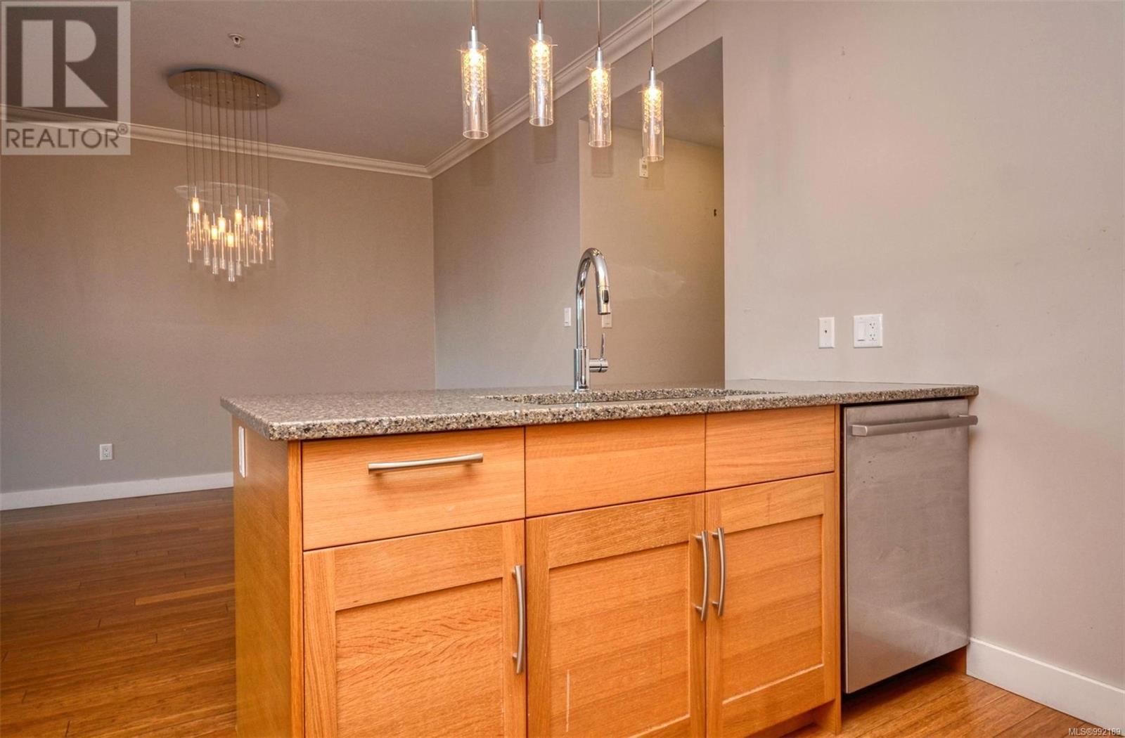 102 9820 Seaport Pl, Sidney, British Columbia  V8L 4X3 - Photo 9 - 992189