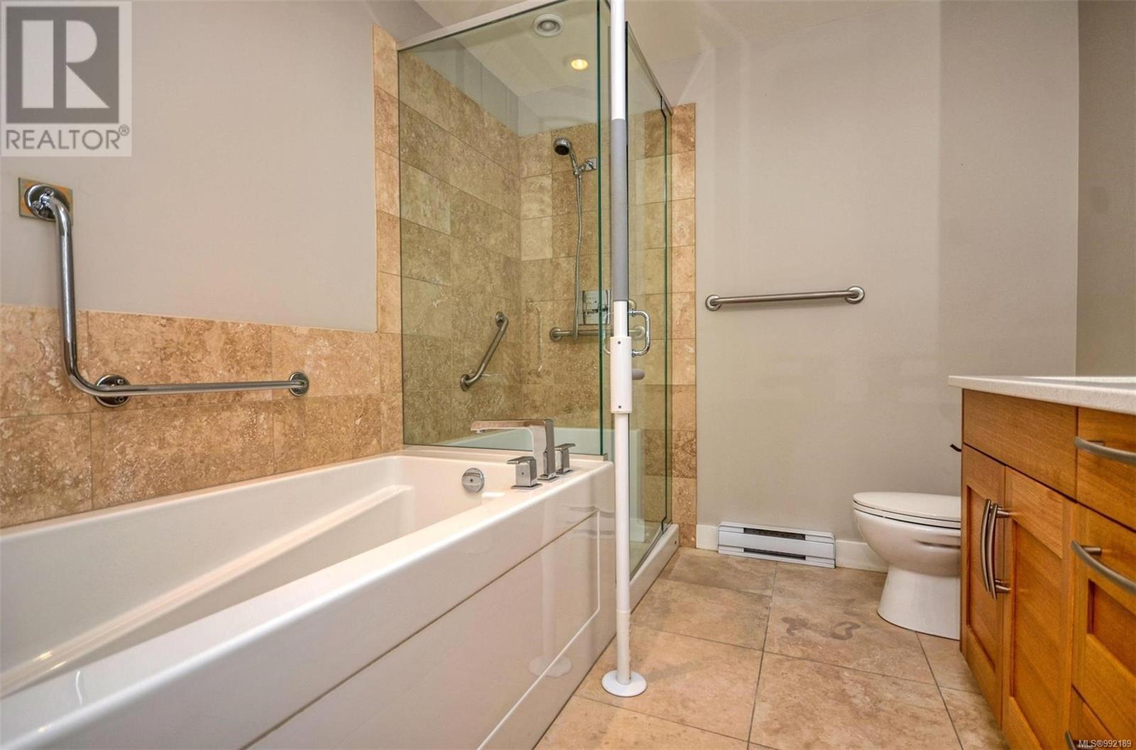 102 9820 Seaport Pl, Sidney, British Columbia  V8L 4X3 - Photo 24 - 992189