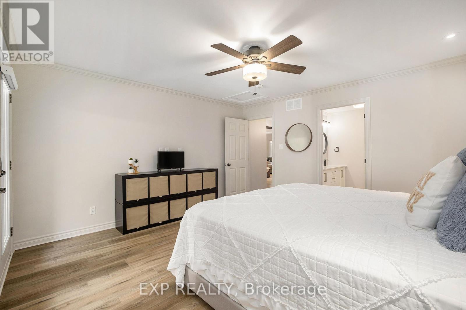 6 Whelan Street N, Westport, Ontario  K0G 1X0 - Photo 18 - X12030188