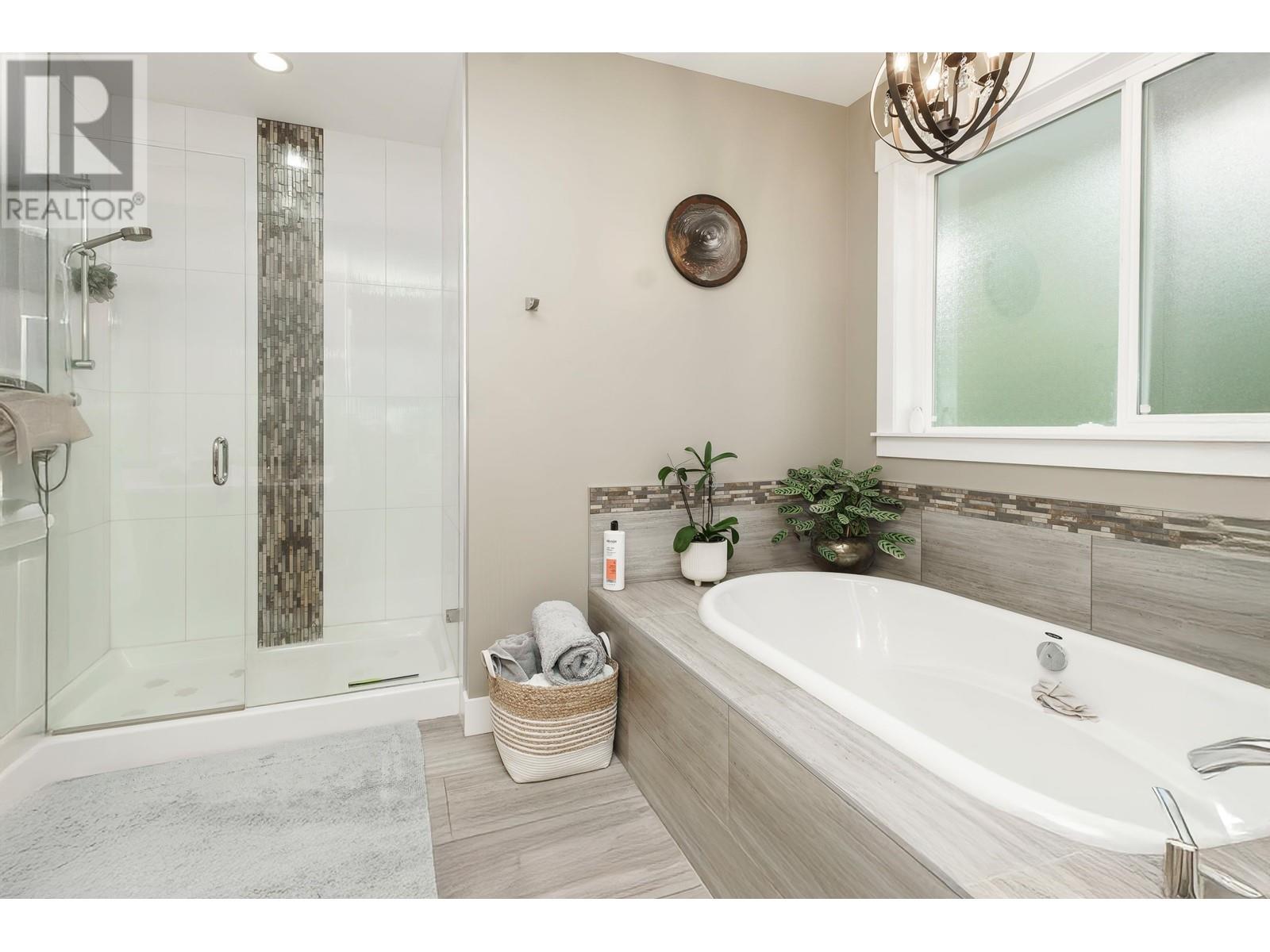 27758 112 Avenue, Maple Ridge, British Columbia  V2W 1M9 - Photo 12 - R2979966