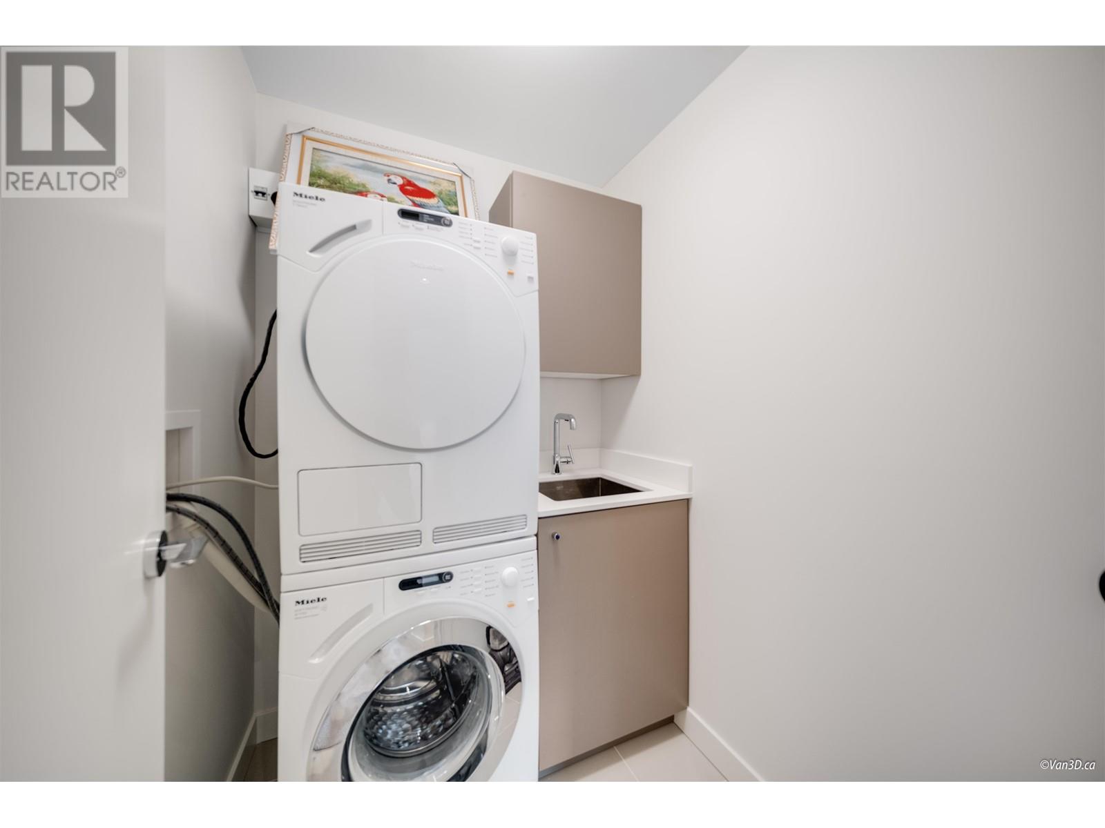 Listing Picture 36 of 38 : 802 6611 PEARSON WAY, Richmond / 烈治文 - 魯藝地產 Yvonne Lu Group - MLS Medallion Club Member