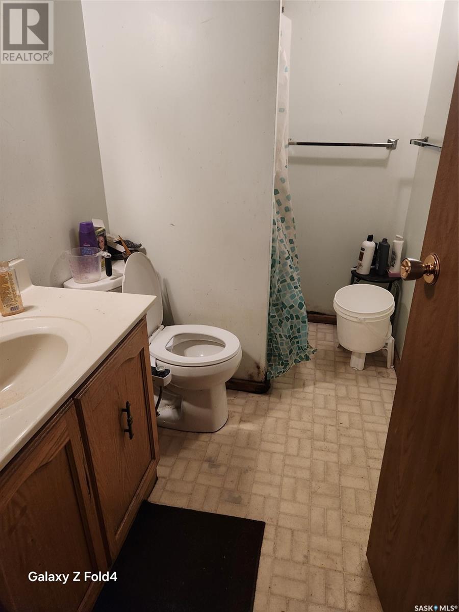 60 Bowerman Crescent, Prince Albert, Saskatchewan  S6V 6G4 - Photo 8 - SK996886