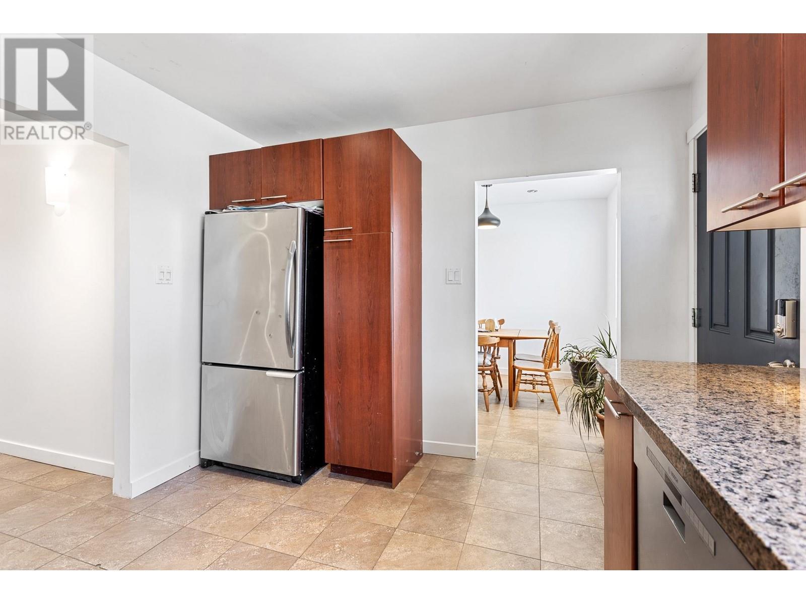 1318 Tina Way, Port Coquitlam, British Columbia  V3C 2V3 - Photo 18 - R2980075