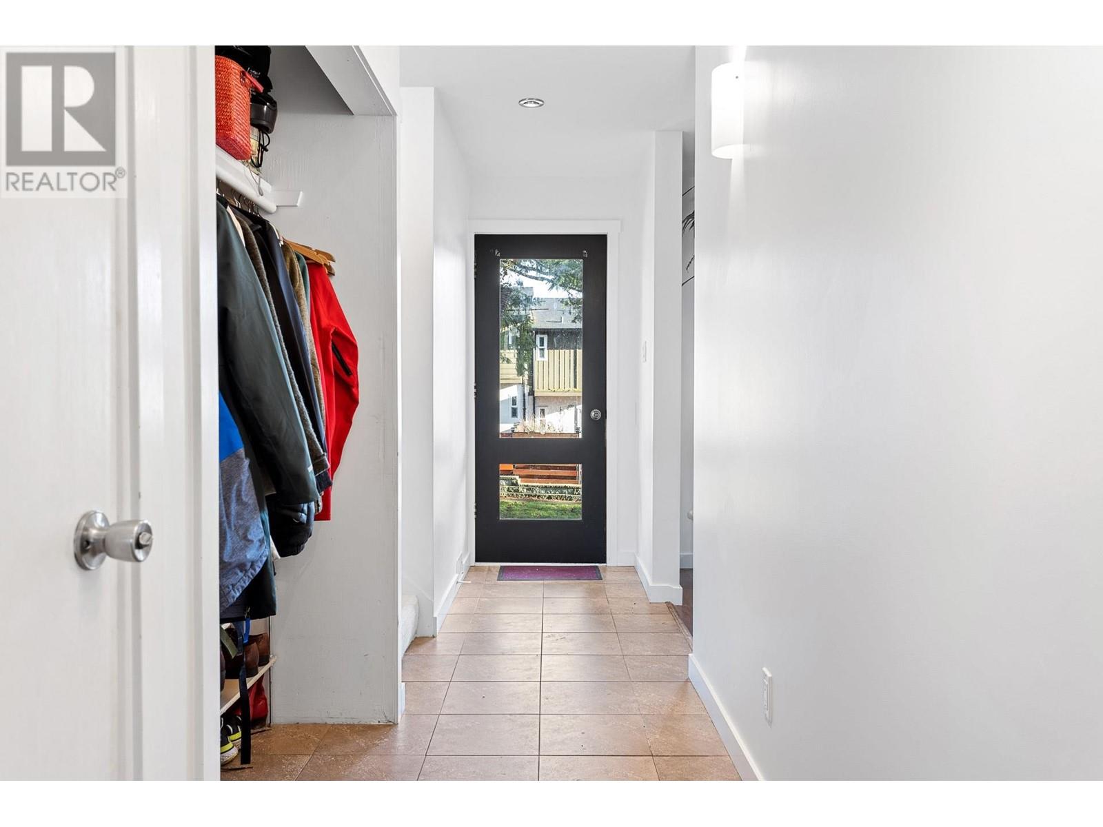 1318 Tina Way, Port Coquitlam, British Columbia  V3C 2V3 - Photo 19 - R2980075