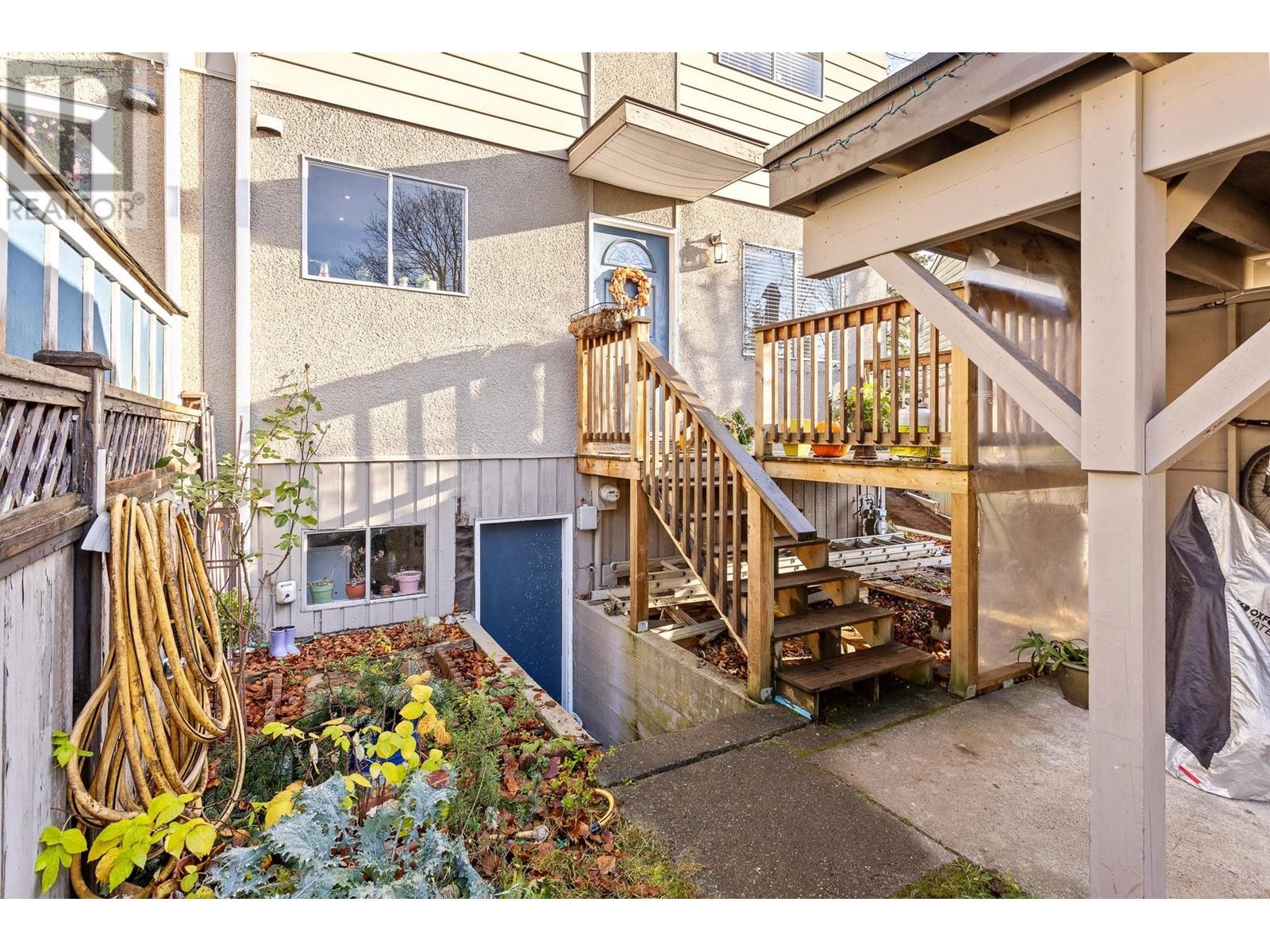 1318 Tina Way, Port Coquitlam, British Columbia  V3C 2V3 - Photo 36 - R2980075