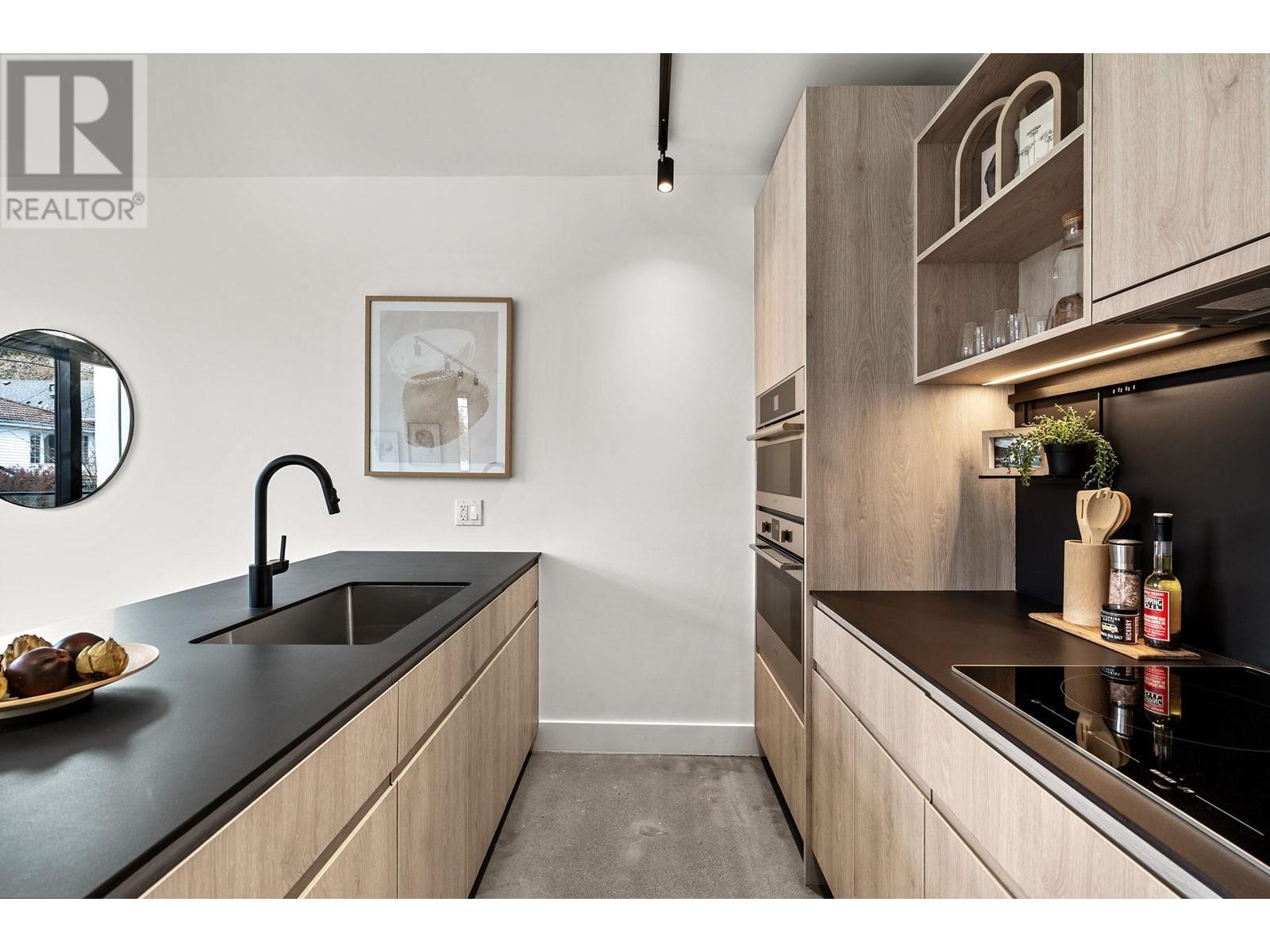 Listing Picture 11 of 33 : 4015 FLEMING STREET, Vancouver / 溫哥華 - 魯藝地產 Yvonne Lu Group - MLS Medallion Club Member