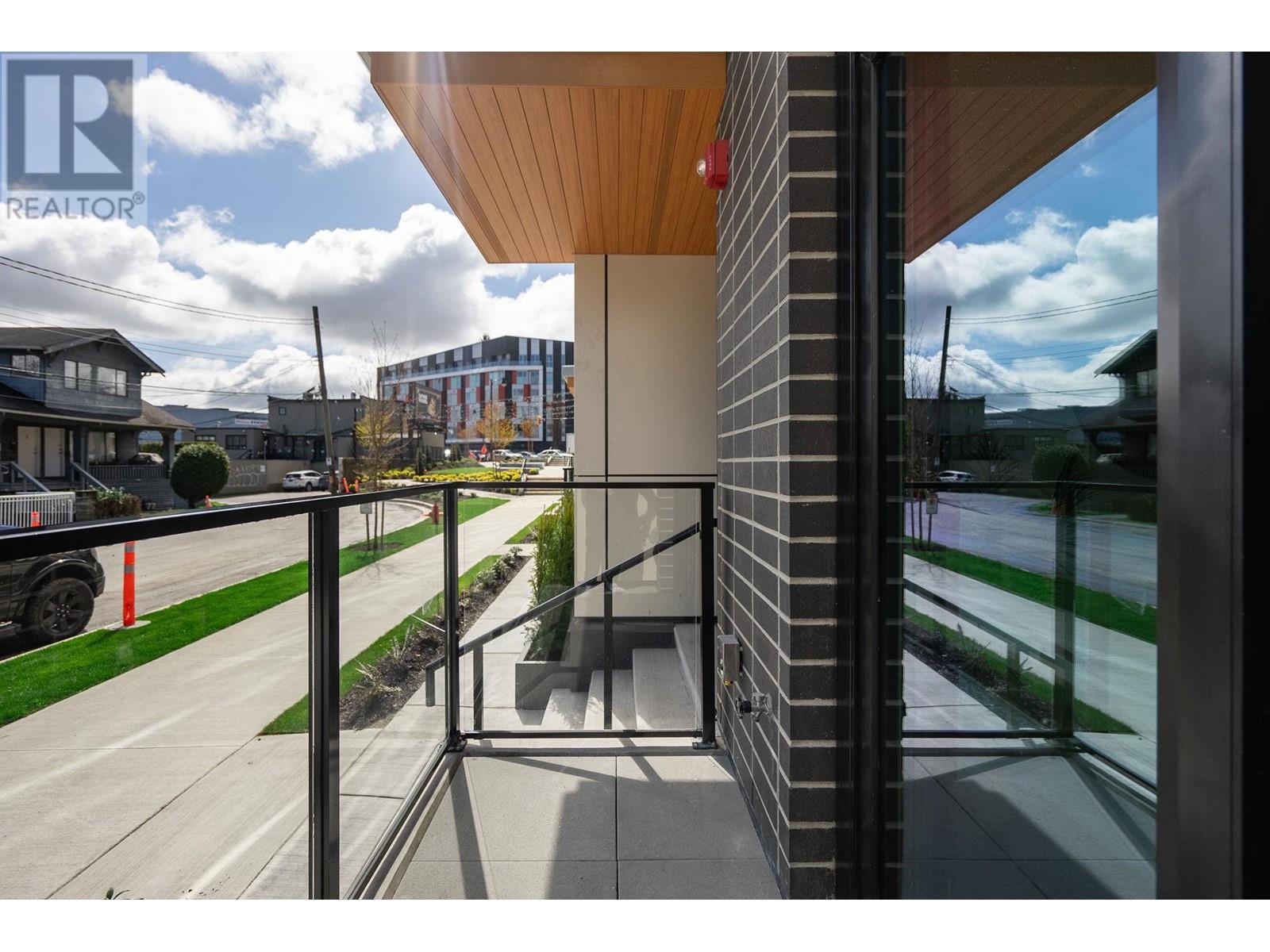 Listing Picture 13 of 33 : 4015 FLEMING STREET, Vancouver / 溫哥華 - 魯藝地產 Yvonne Lu Group - MLS Medallion Club Member