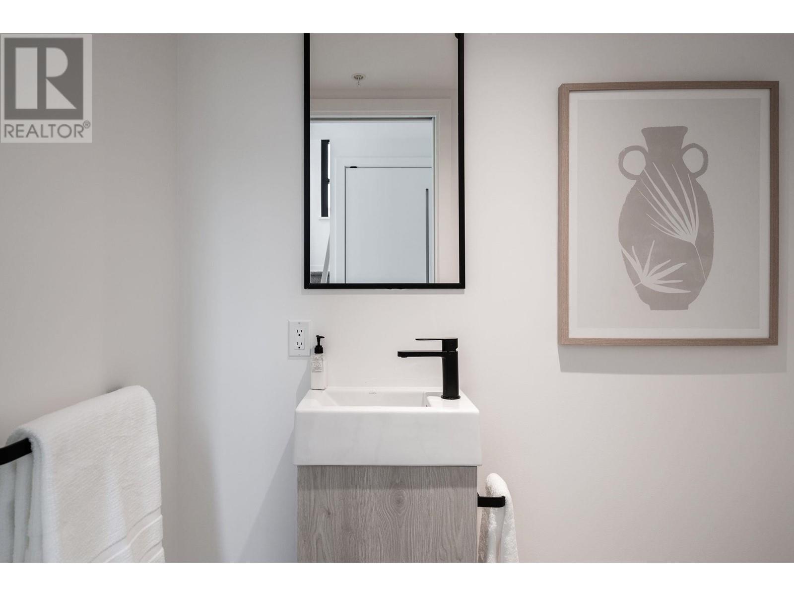 Listing Picture 15 of 33 : 4015 FLEMING STREET, Vancouver / 溫哥華 - 魯藝地產 Yvonne Lu Group - MLS Medallion Club Member