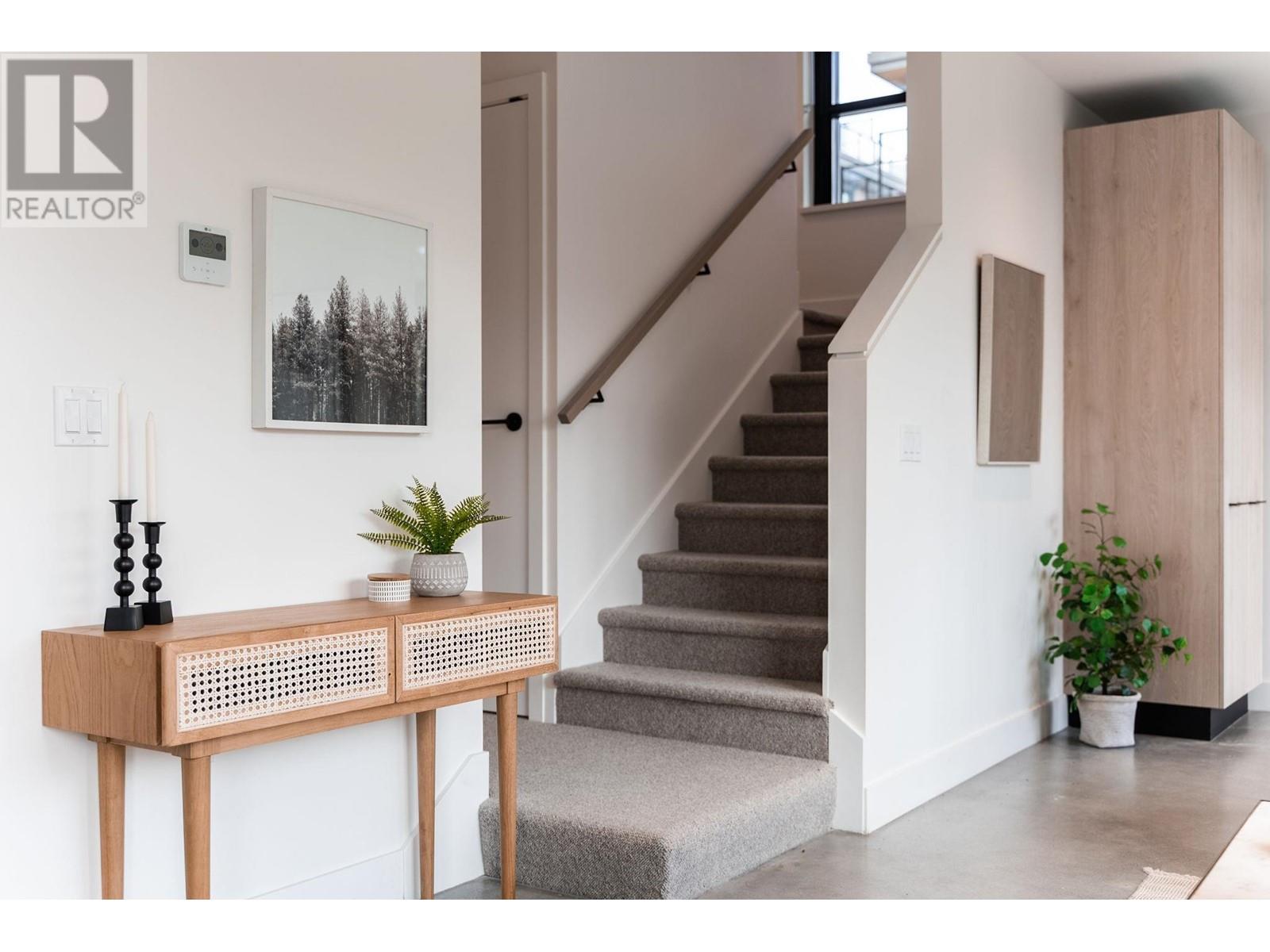 Listing Picture 16 of 33 : 4015 FLEMING STREET, Vancouver / 溫哥華 - 魯藝地產 Yvonne Lu Group - MLS Medallion Club Member