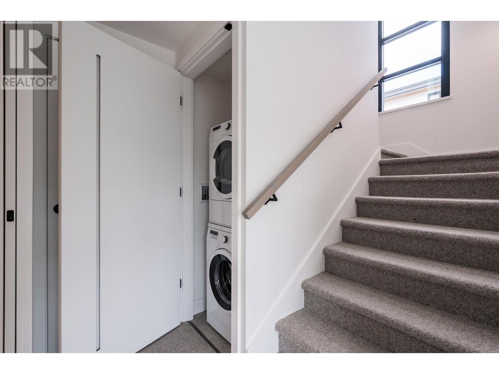 Listing Picture 18 of 33 : 4015 FLEMING STREET, Vancouver / 溫哥華 - 魯藝地產 Yvonne Lu Group - MLS Medallion Club Member