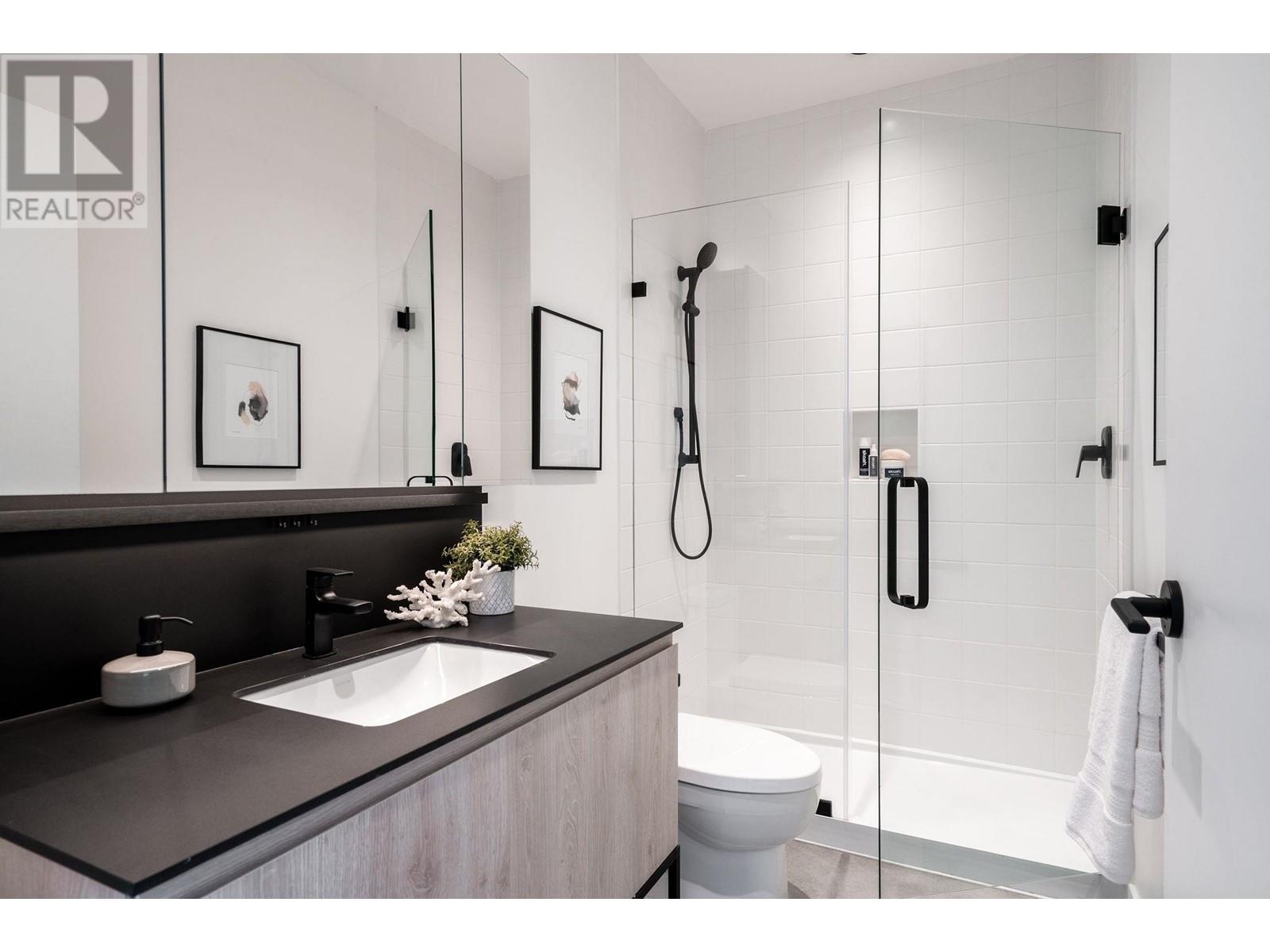Listing Picture 24 of 33 : 4015 FLEMING STREET, Vancouver / 溫哥華 - 魯藝地產 Yvonne Lu Group - MLS Medallion Club Member