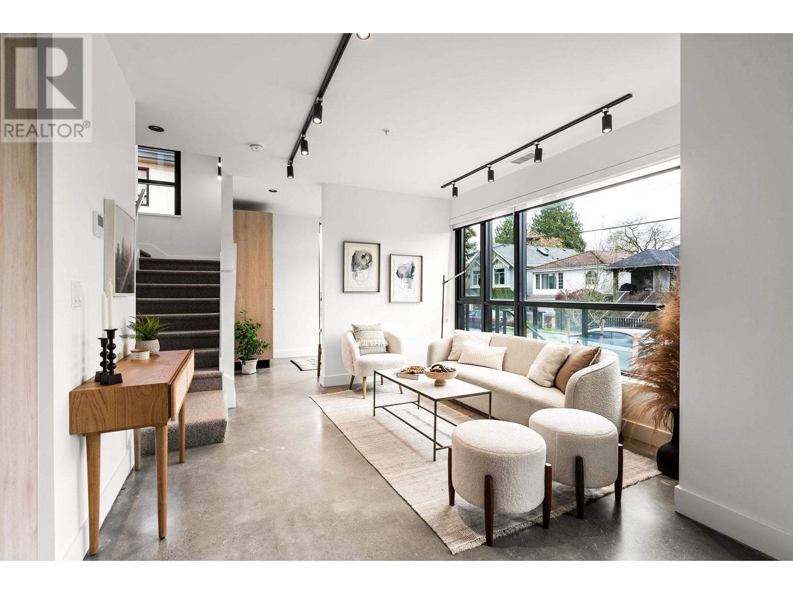 Listing Picture 7 of 33 : 4015 FLEMING STREET, Vancouver / 溫哥華 - 魯藝地產 Yvonne Lu Group - MLS Medallion Club Member
