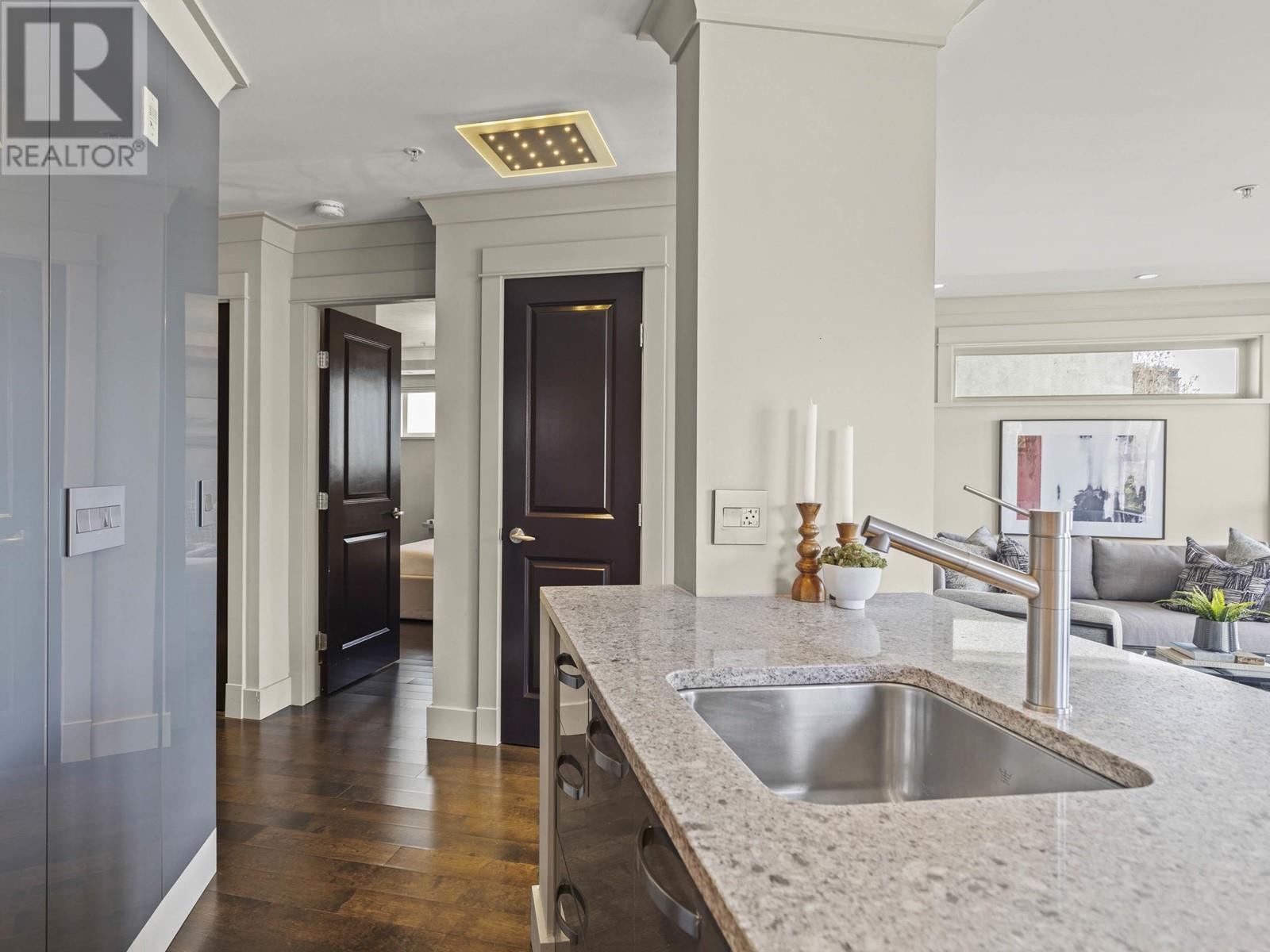 301 1586 W 11th Avenue, Vancouver, British Columbia  V6J 2B6 - Photo 15 - R2980092