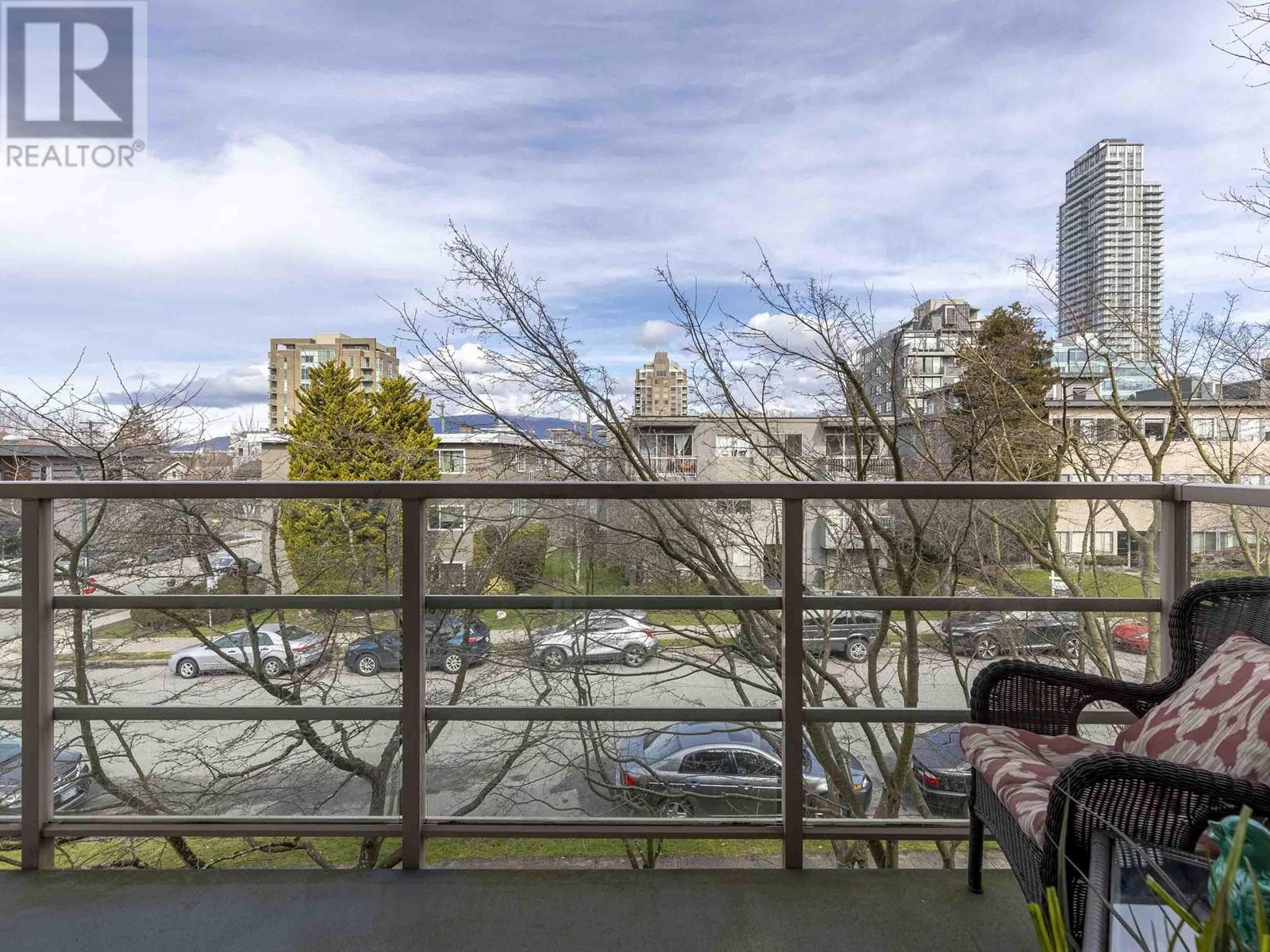 301 1586 W 11th Avenue, Vancouver, British Columbia  V6J 2B6 - Photo 24 - R2980092