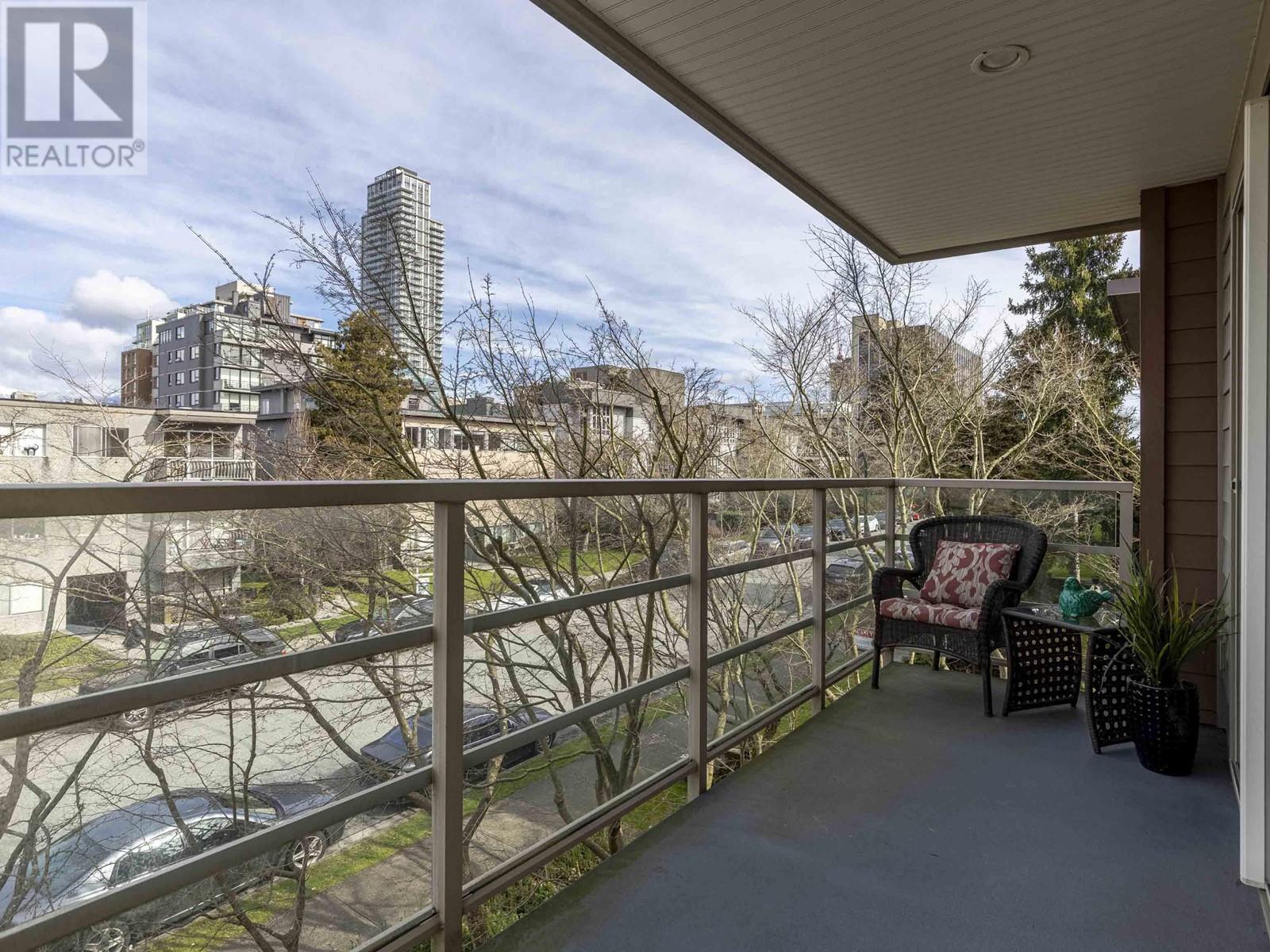 301 1586 W 11th Avenue, Vancouver, British Columbia  V6J 2B6 - Photo 25 - R2980092